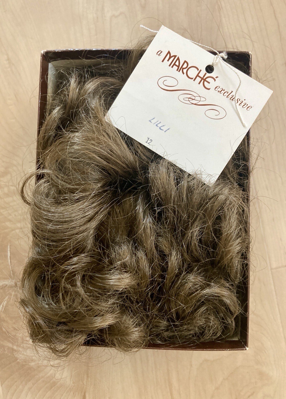 VTG 70s Marché Wig w/Original Box, Tag, Receipt, Styling Tips & Wig Care inserts