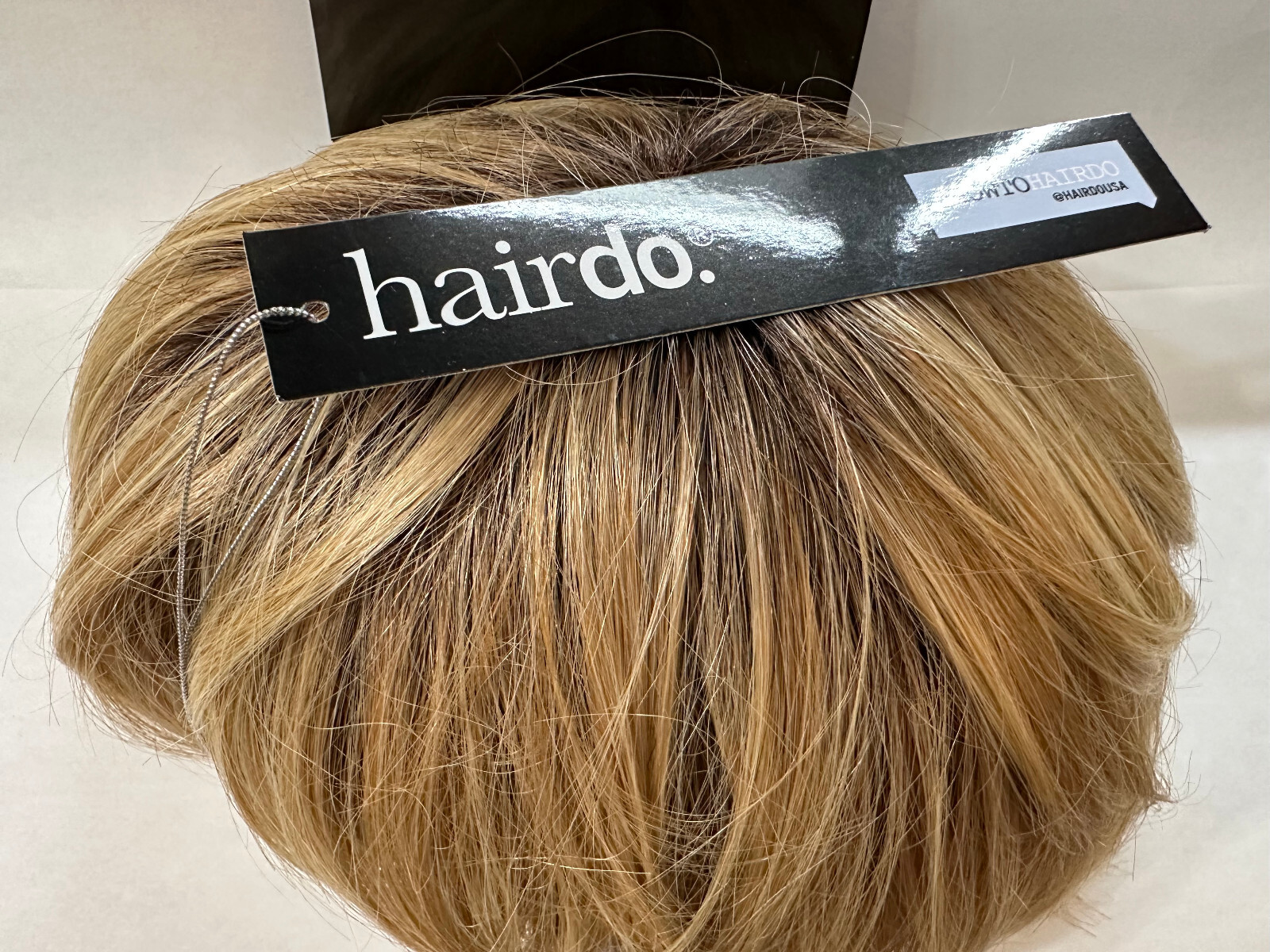 Hairdo Wispy Bang Pixie Cut Wig – Light Golden Blonde