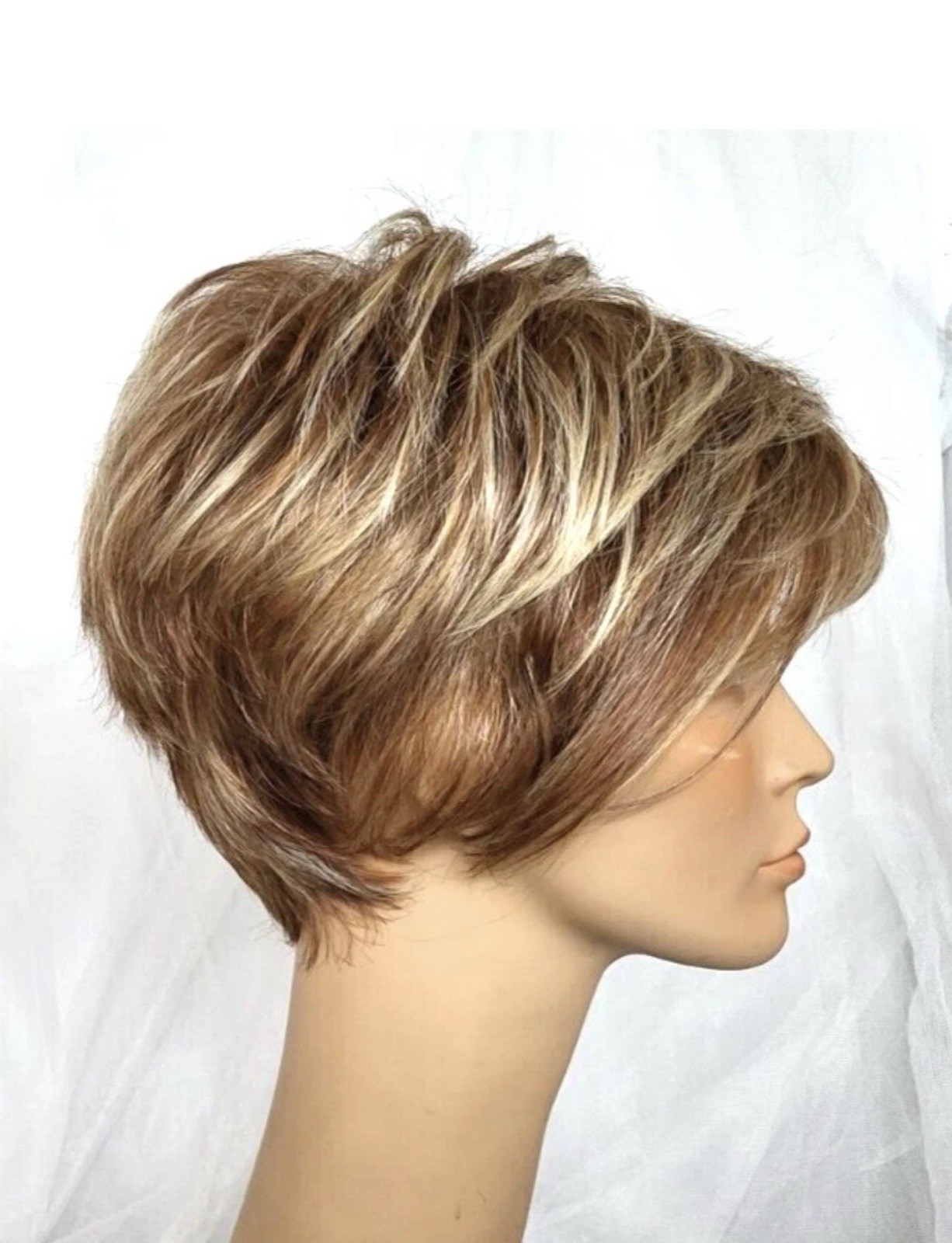 Cinch Raquel Welch wig standard cap NWT display R29S+ Glazed Strawberry