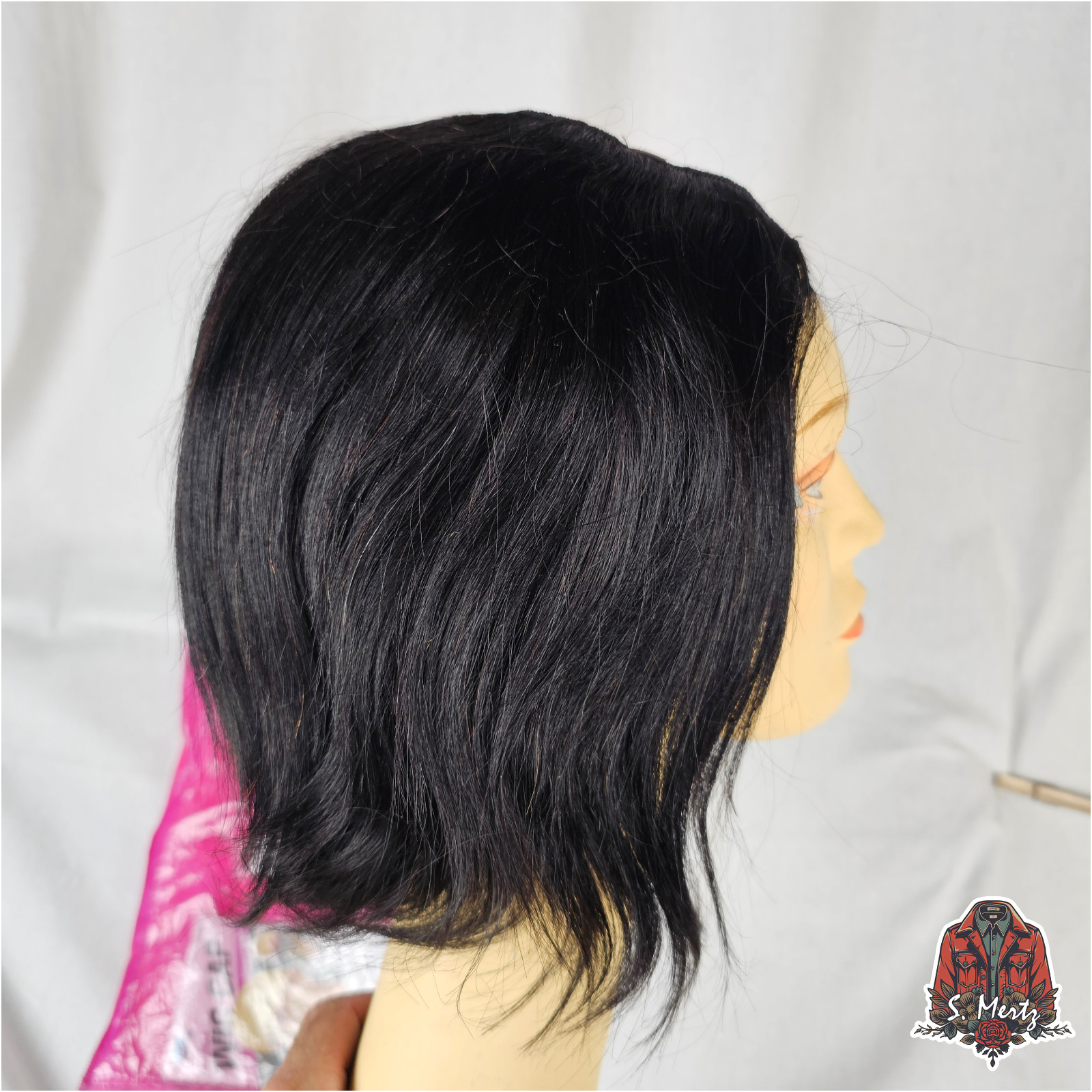 NEW Womens black short hair wig with a wig cap one size fits all