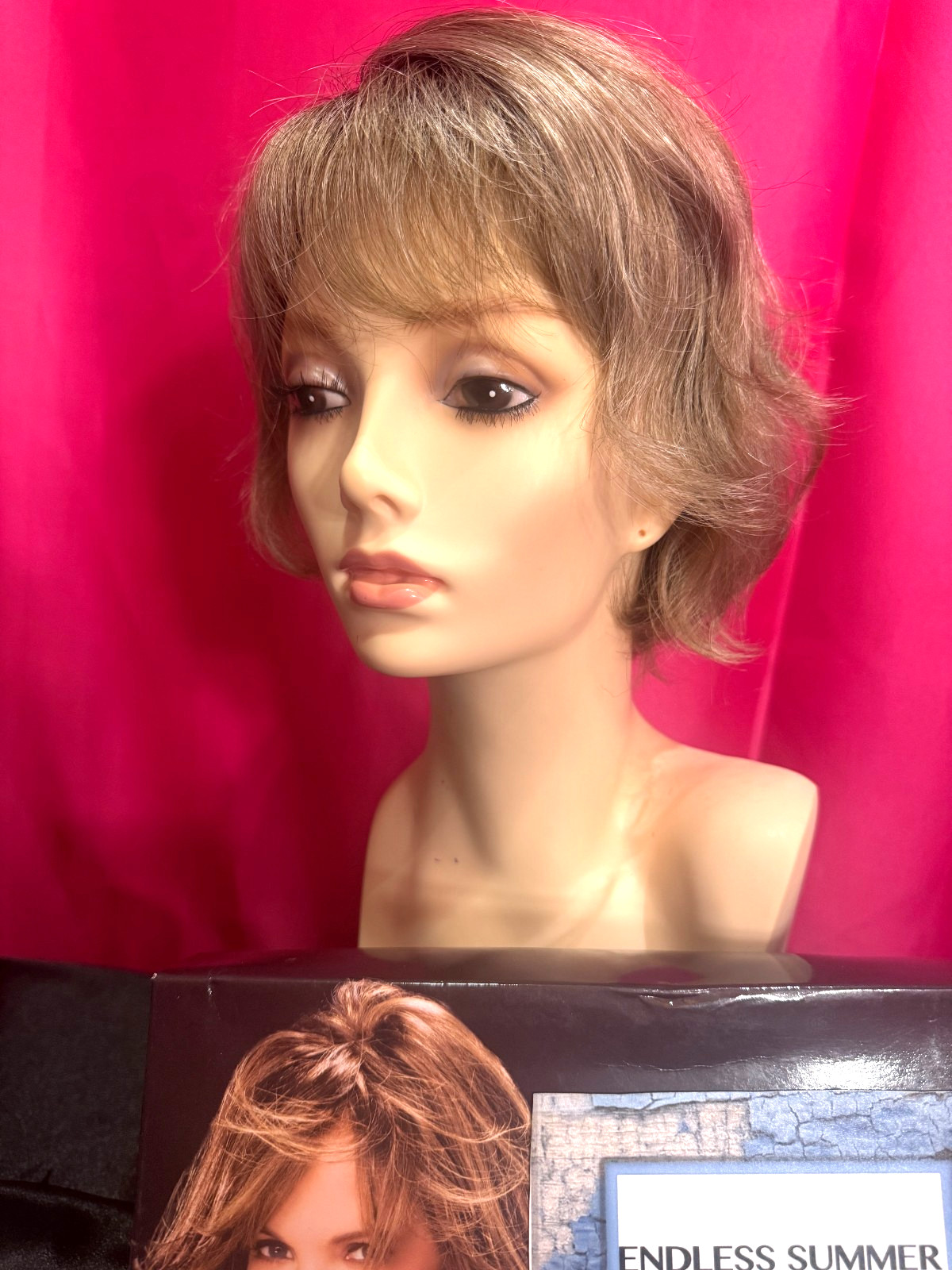 Jaclyn Smith Wig “ENDLESS SUMMER” Champagne with Roots NEW WITHOUT TAGS