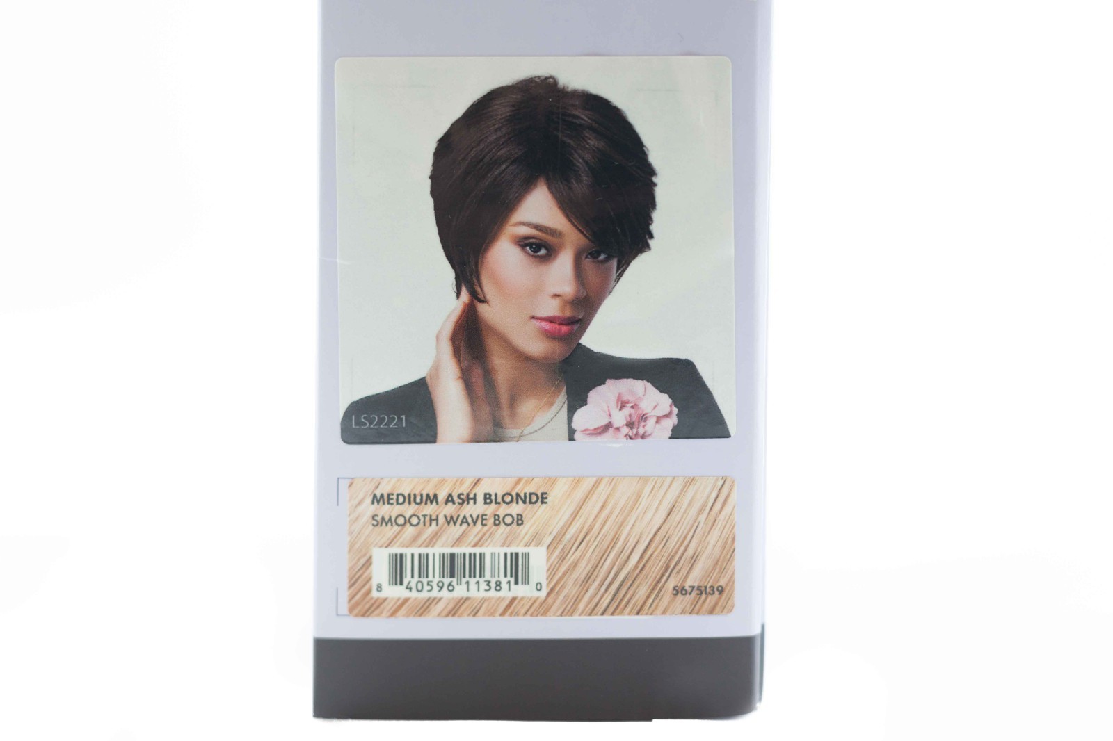 Sherri Shepherd Smooth Wave Bob Color Medium Ash Blonde Beauty Chic Accessory