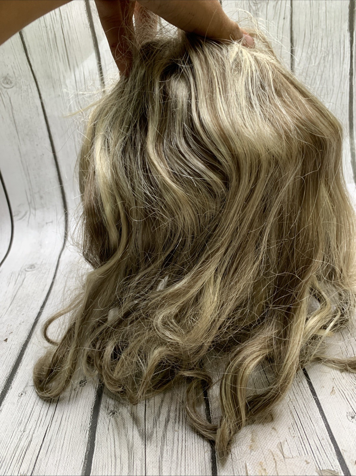 Elura Wig Darker Blonde And Brown Short