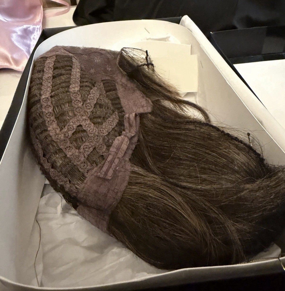 BELLE TRESS AMSTERDAM DARK HL Wig