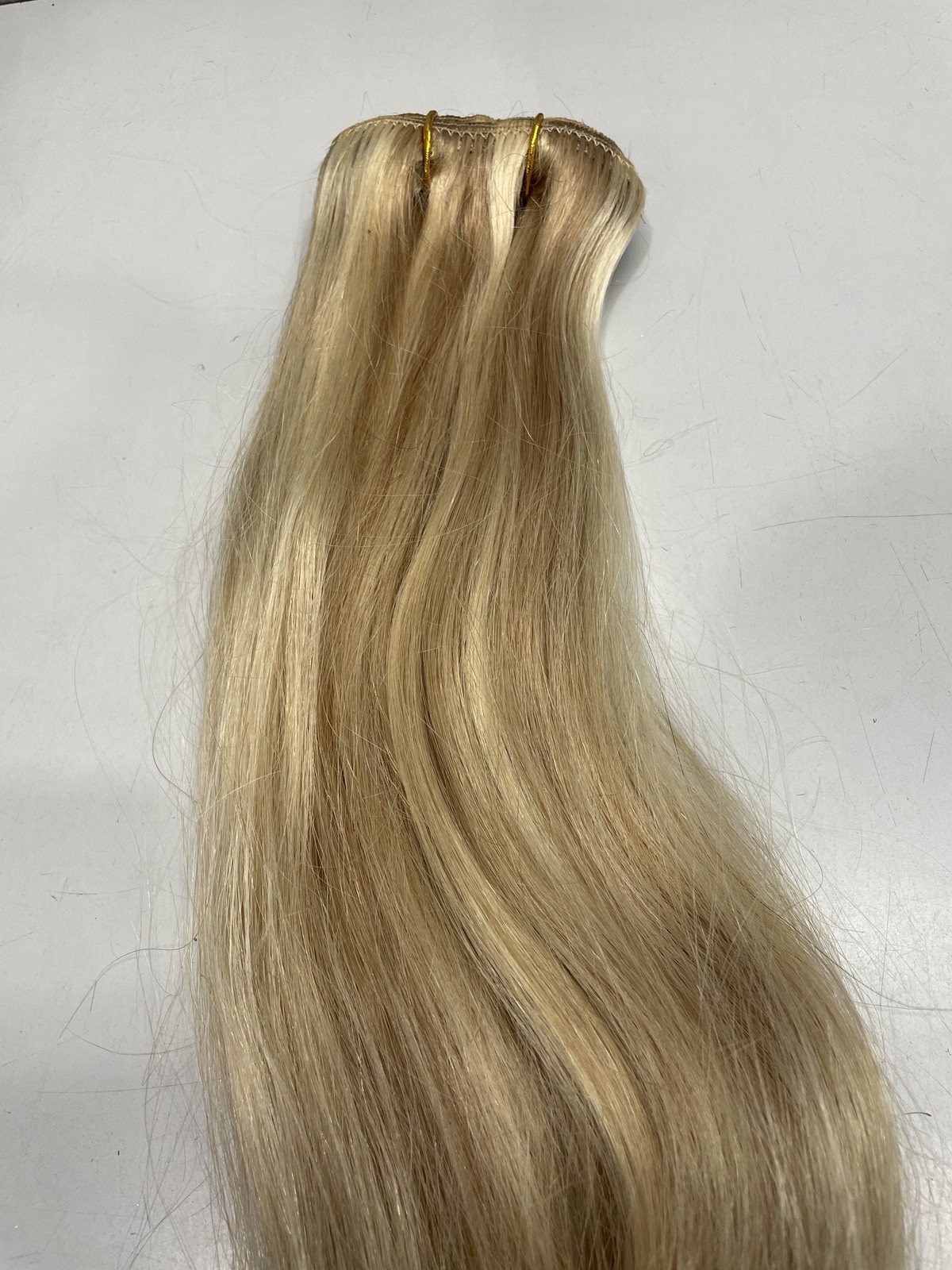 Goo Goo Light Blonde Highlights Classic Clip-In Human Hair Extensions 22″ 7pcs