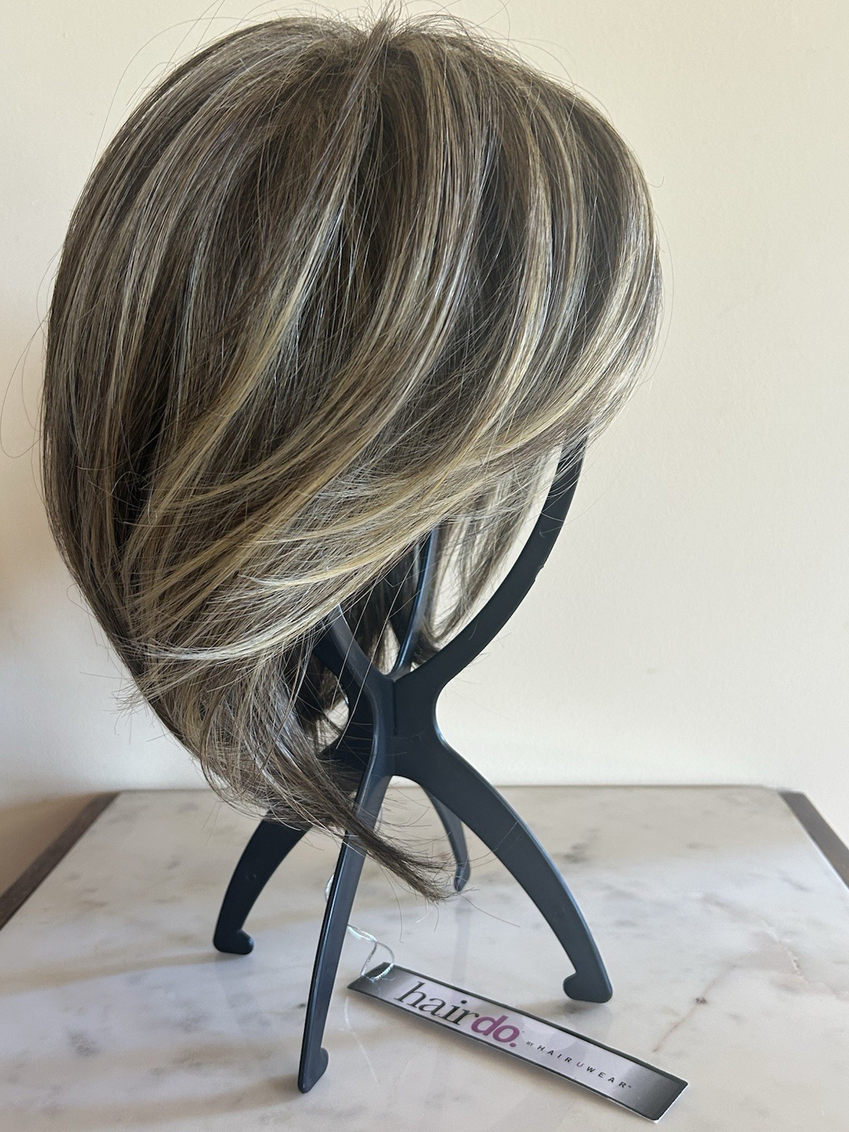 Hairdo Razor Cut Wig Straight Glazed Mocha Medium Brown Gold R11S+ 17H180