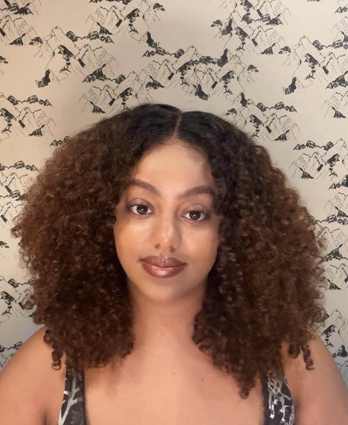 Dark Brown Curly Hair Wig for Women, Natural Look, Curly Texture, Center Part