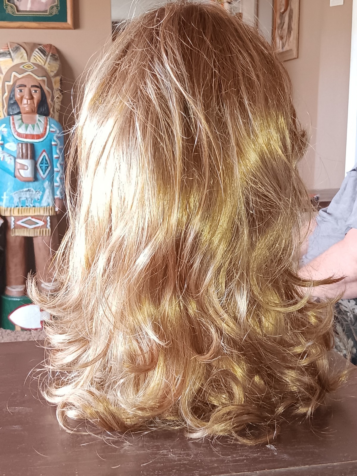 Rene’ Of Paris Wig Topper “Ensley” Peanutbutter Swirl Color Long Layered Waves