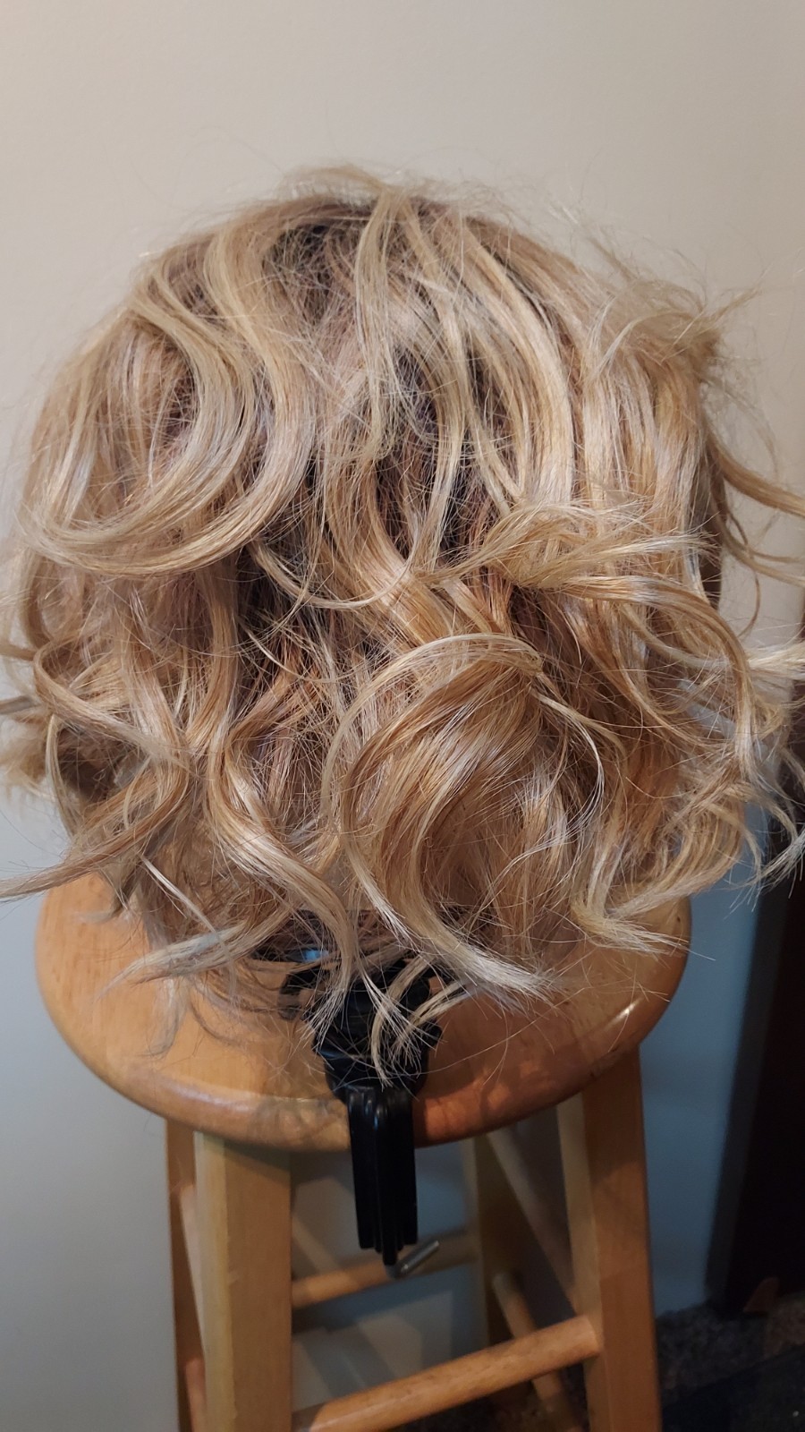 Ultimate Wig by TWC in color SS 14/88, medium length beautiful curly bob.