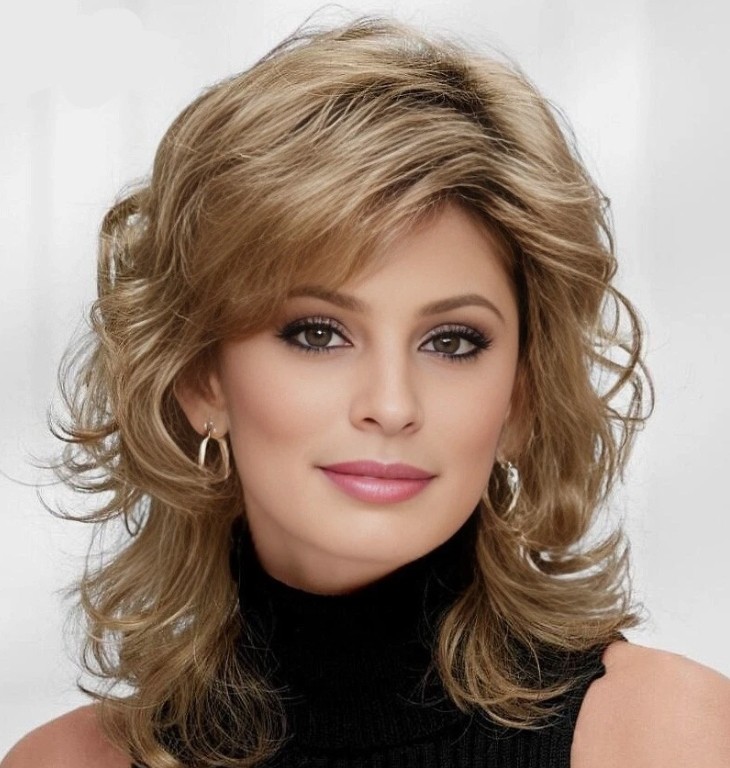 Sexy Side-parted Long with Wavy Shoulder-length Layers and Swept Bangs Women Wig