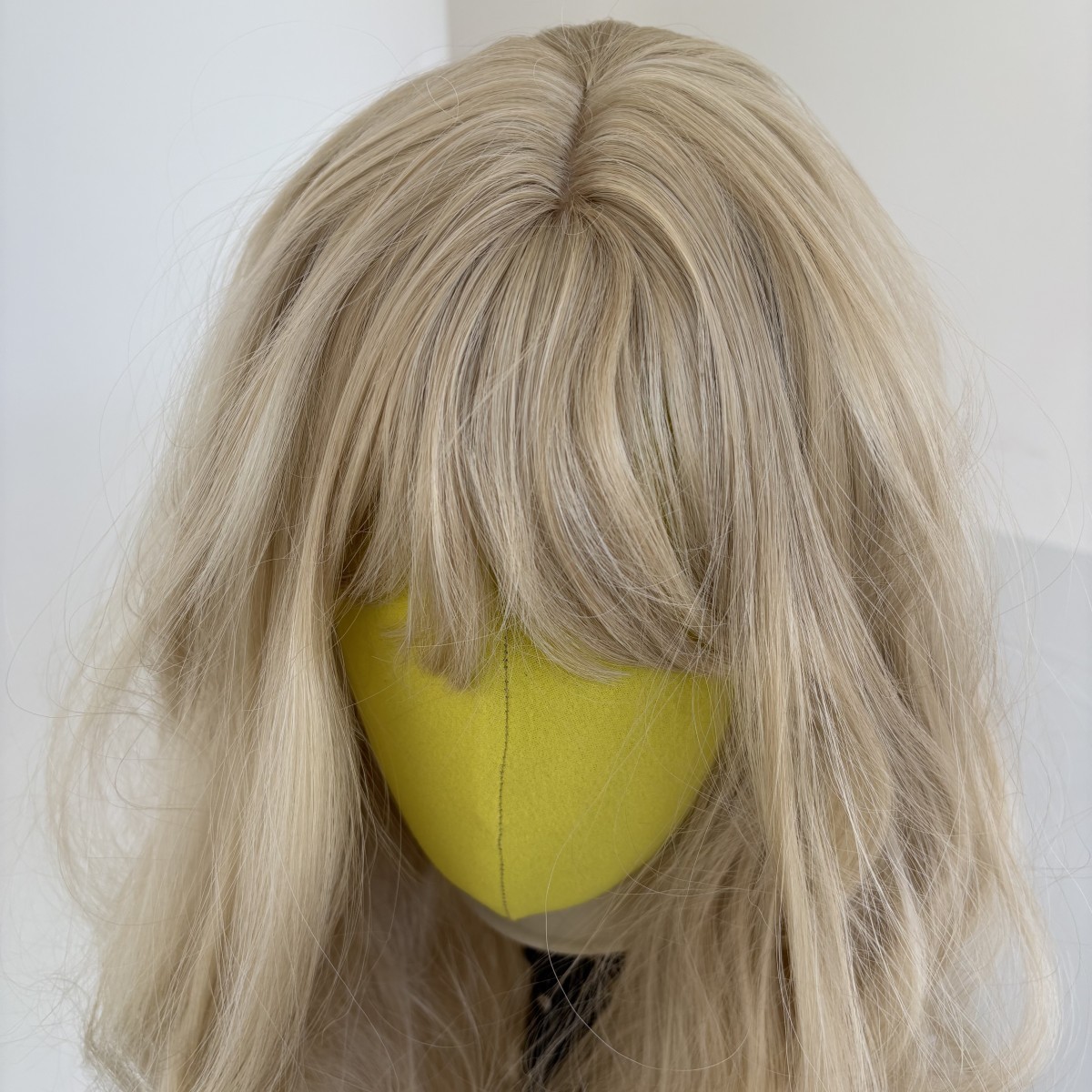 Heat Resistant Synthetic Hair Long Wavy Cosplay Wig With Fringe Ash blonde
