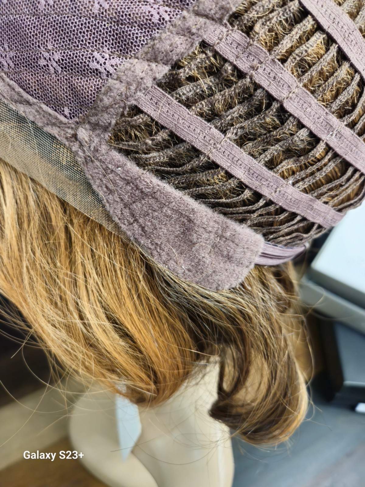 HairUWear Flirt Alert Wavy Wig Ginger Brown Medium Cap MPN 37124