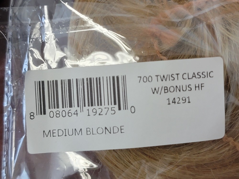 Medium Blonde #700 Toni Brattin Toni Twist Classic Duo Wrap Blonde – Short Wavy