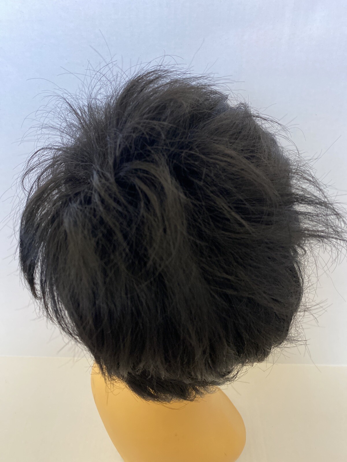 Kris Jenner Style Short Asymmetrical Synthetic Wig, NWT, Retail $29.99
