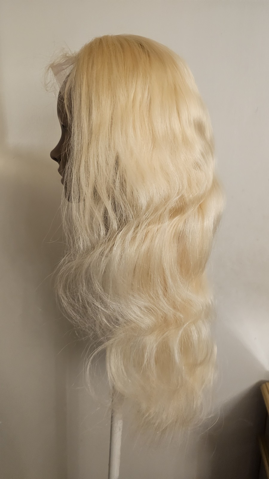 High Quality regular Top 28 ” blonde straight 100% Virgin Human Hair Lace Wig