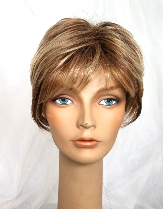 Cinch Raquel Welch wig standard cap NWT display R29S+ Glazed Strawberry
