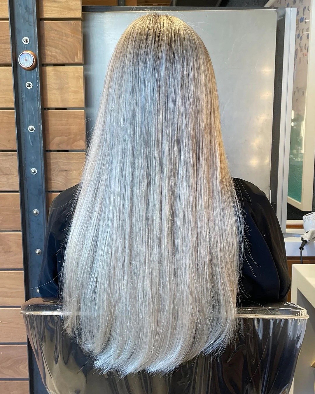 Glam Seamless 20” Tape In Hair Extension Rooted Platinum Blonde #1001 10 Pack
