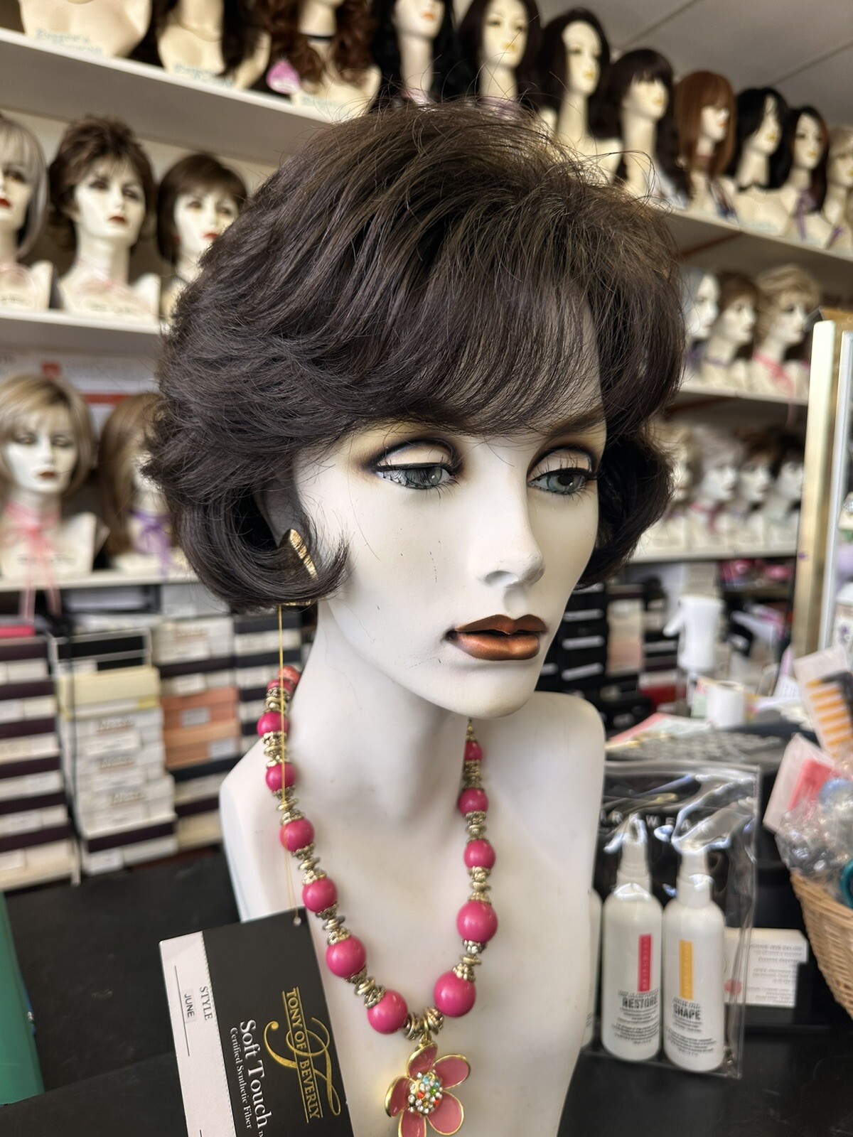 “JUNE” by TONY OF BEVERLY #4 a Dark Brown wavy bob. Discontinued! Reg. $199 ❤️