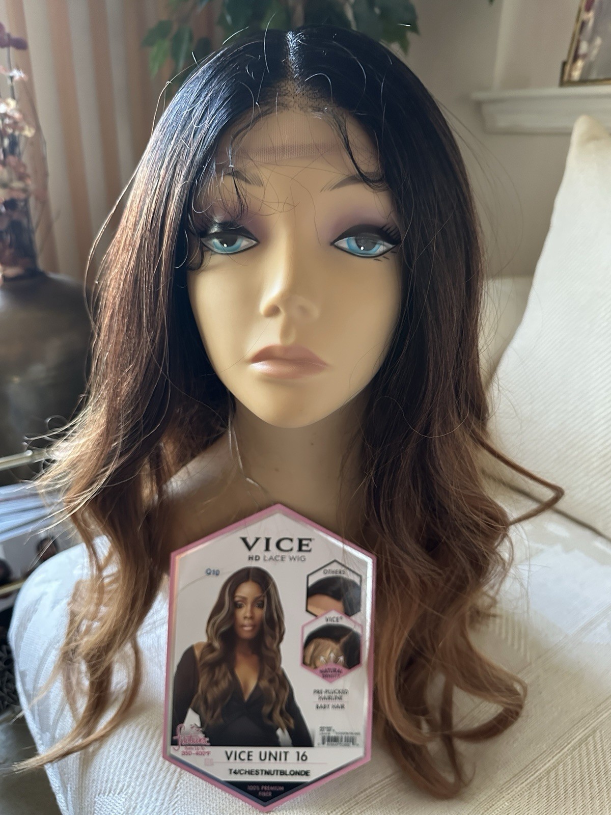 SENSATIONNEL VICE HD LACE WIG UNIT 16. COLOR T4/CHESTNUT BLONDE. PRE-PLUCKED.NWT
