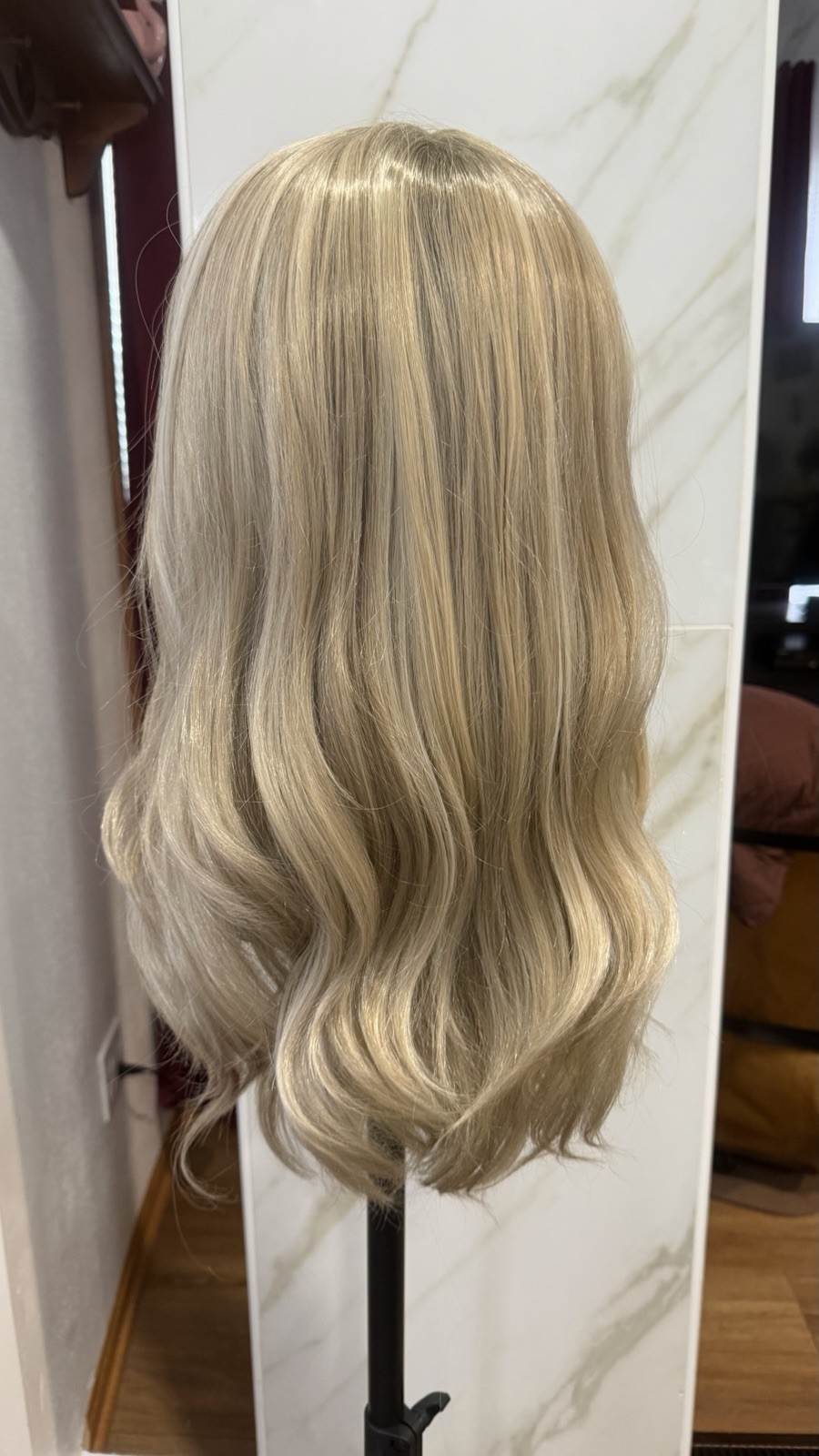 Imstyle – ALLY – Champagne Blonde – T-Part Lace Front Wig – NEVER WORN