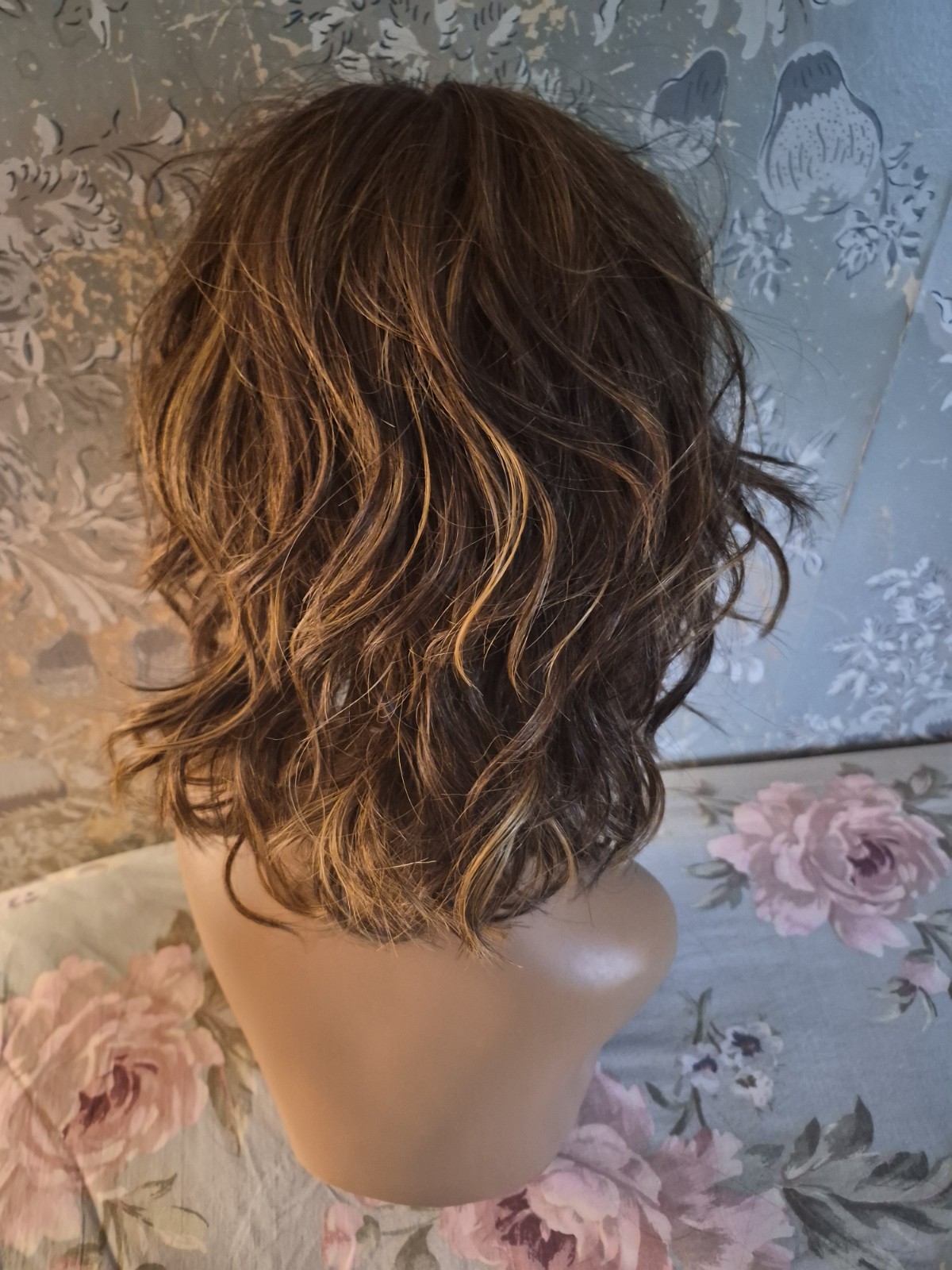Rene of Paris Breezy Wavez 1501 Marble Brown Wavy Layered Wig AverageStretchyCap