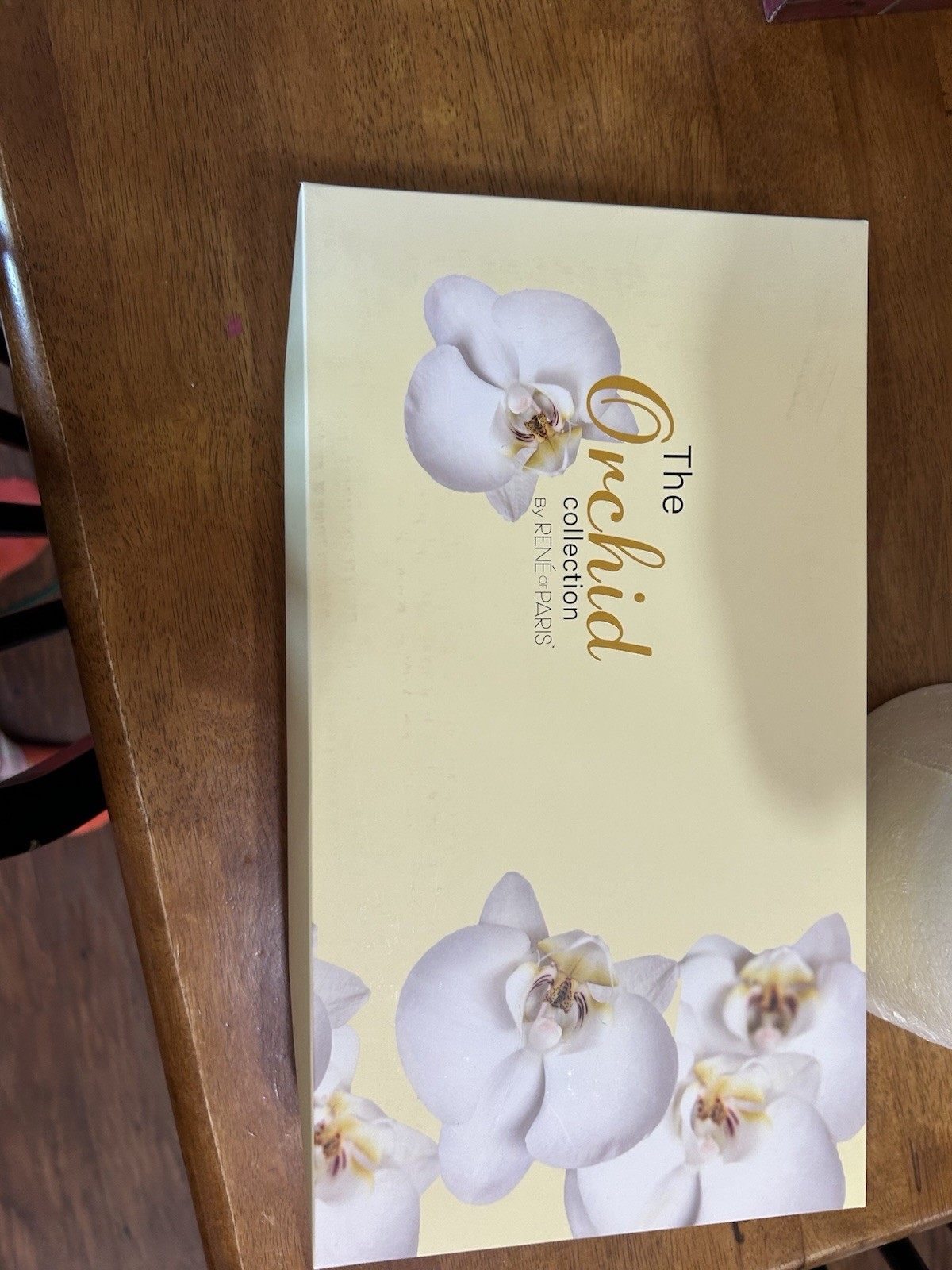ORCHID RENE OF PARIS WIG SERENA COLOR SUGAR COOKIE NEW IN BOX PRETTY