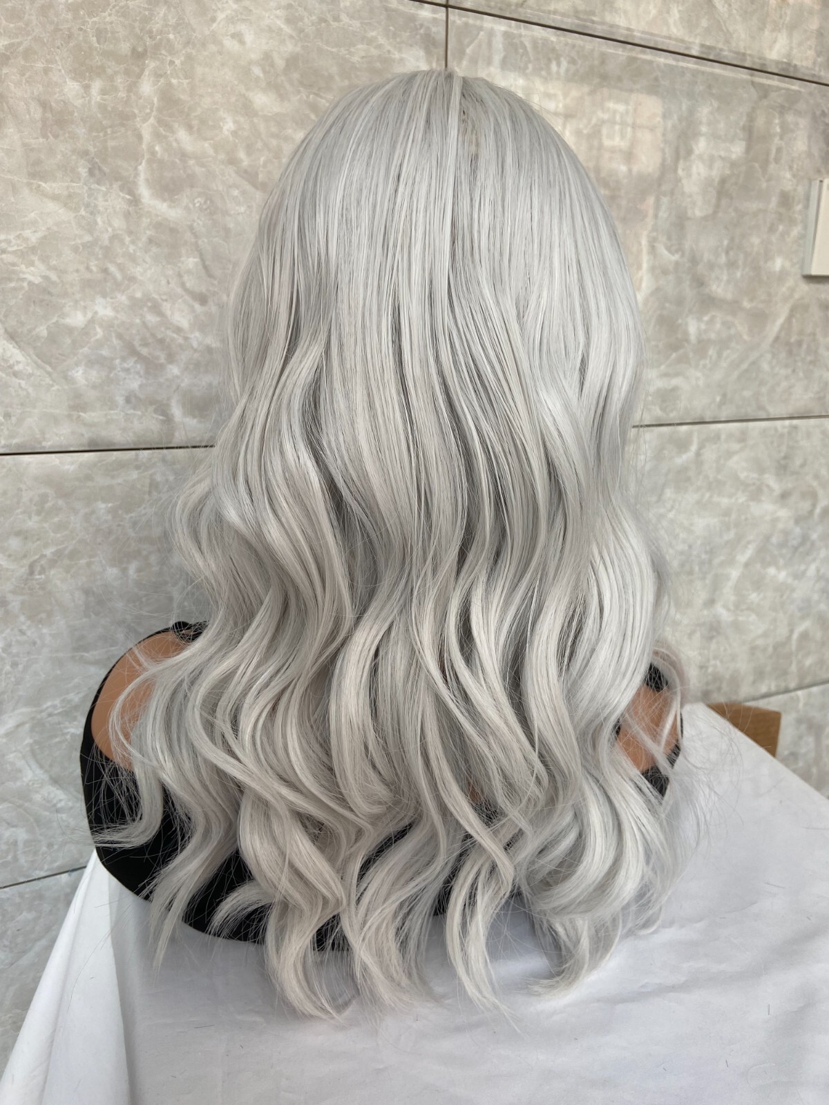All-over Natural Silver-White Synthetic Straight Hair Women Capless Wigs 20 Inch
