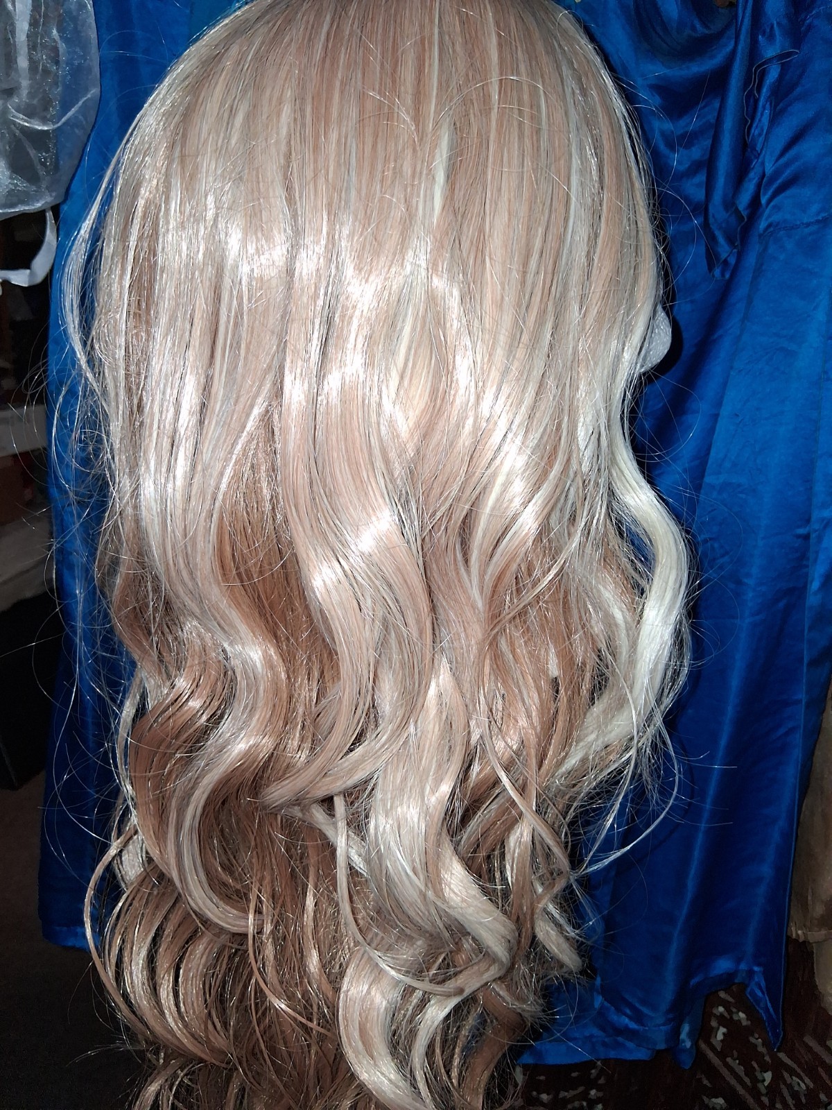 28 Inch, Synthetic Blonde Loose Wave Style, HR New Worn Once