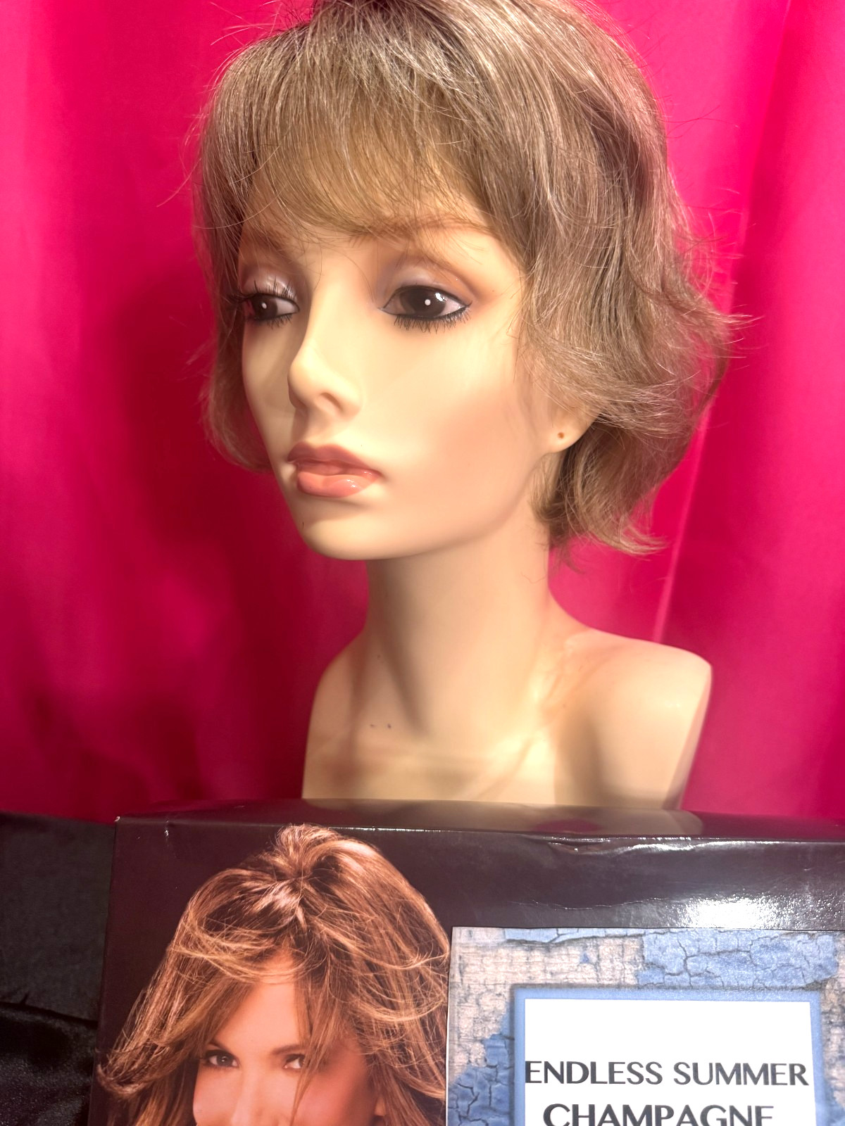 Jaclyn Smith Wig “ENDLESS SUMMER” Champagne with Roots NEW WITHOUT TAGS