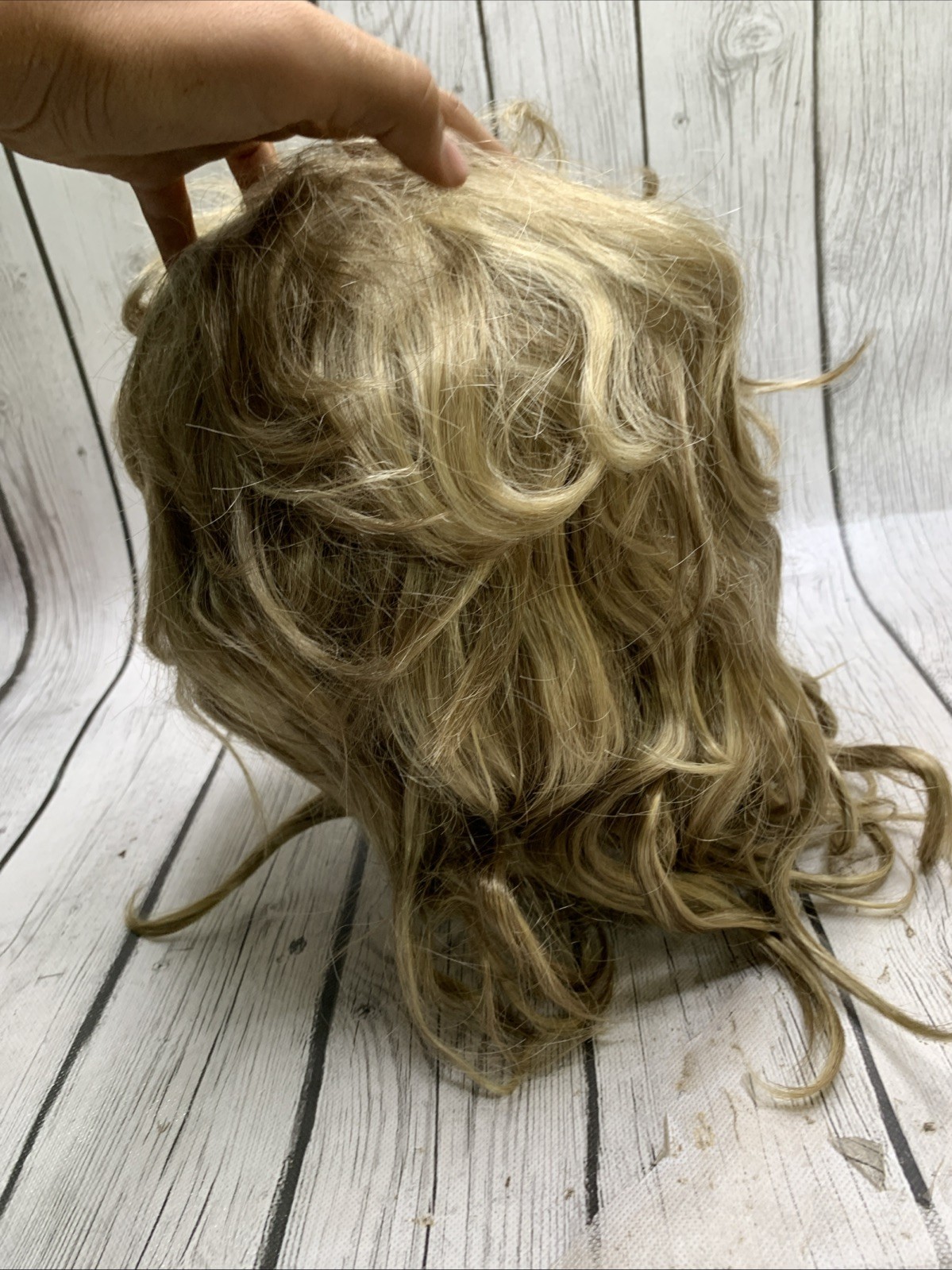 Mona Lisa Wig Modacrylic Short Dirty Blonde
