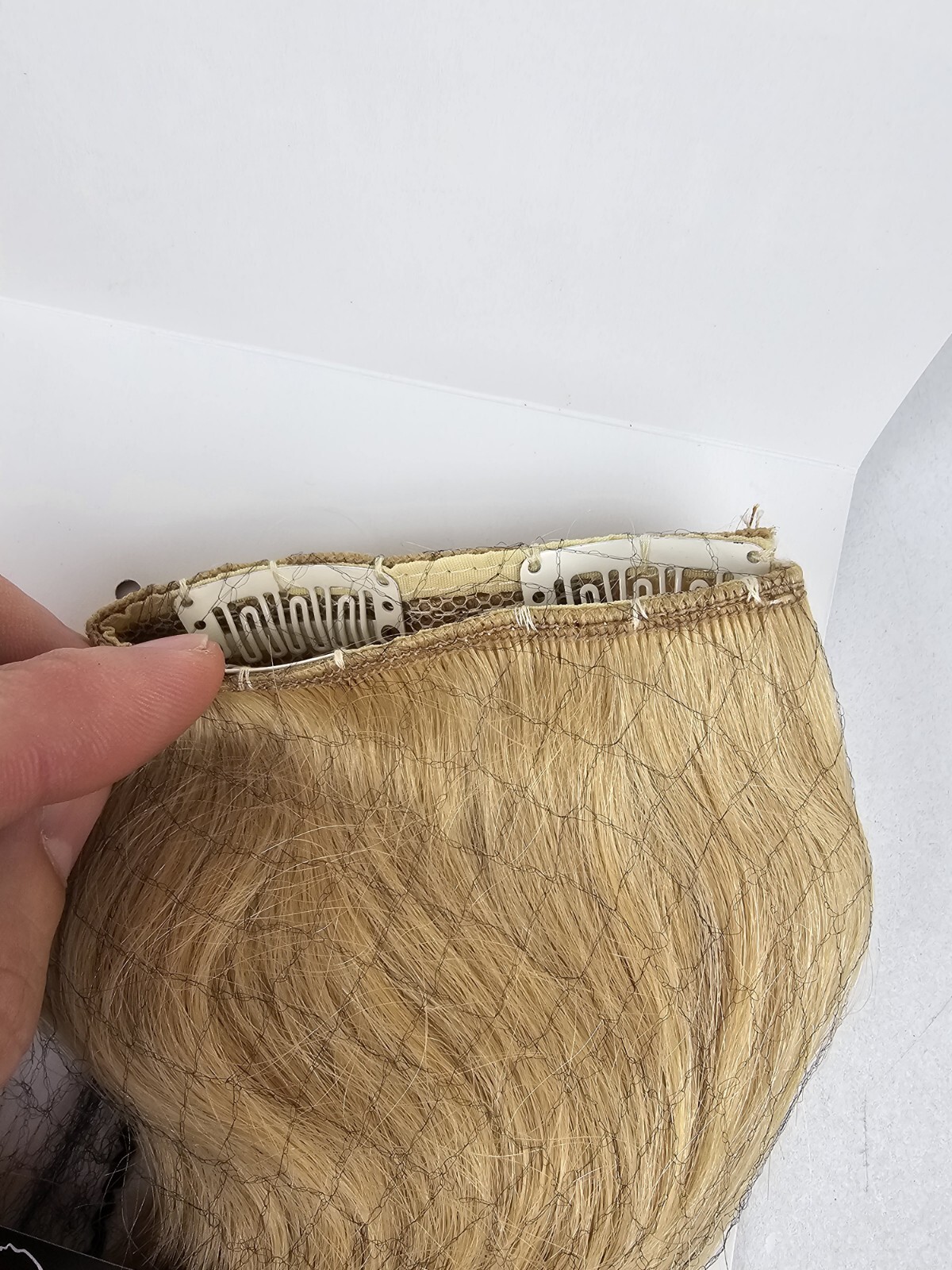 100% Remy Human Hair Extension Clip-in, 16″ #24 Natural Blonde 3/4 Full Head 45g