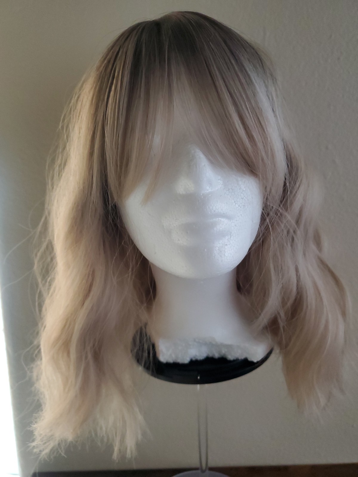 16 Inch Blonde Wavy Wig Dark Roots And Bangs