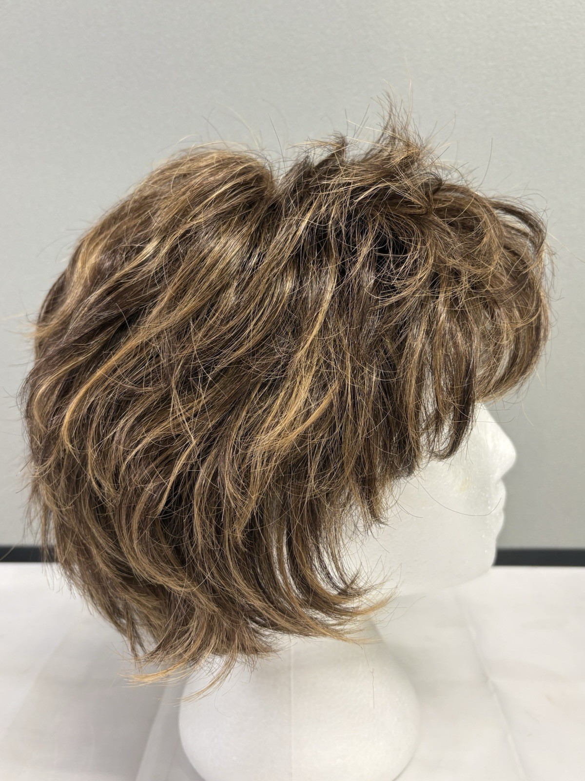 Noriko by Aderans MASON Synthetic Wig Marble Brown Short Shag Capless Excellent