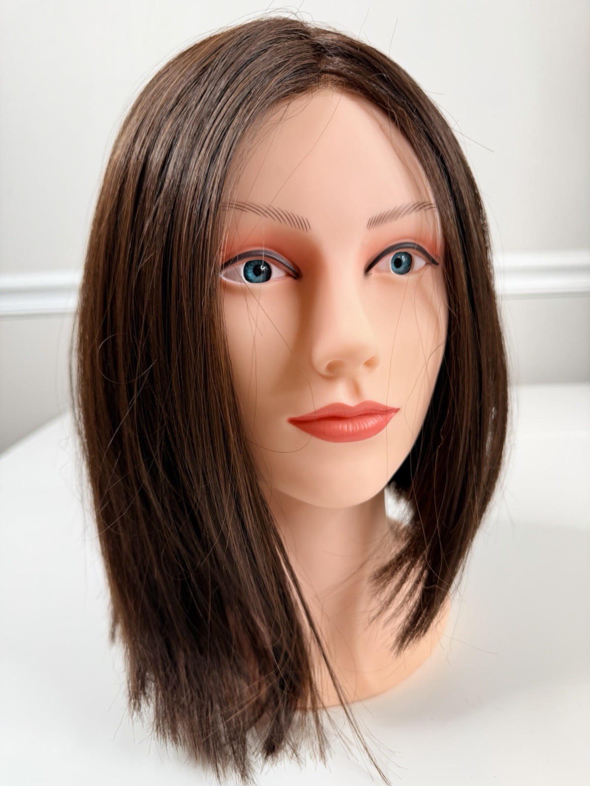 Raquel Welch Synthetic wig mono top Lace Front Wig RL 4/6 15743 angled Bob