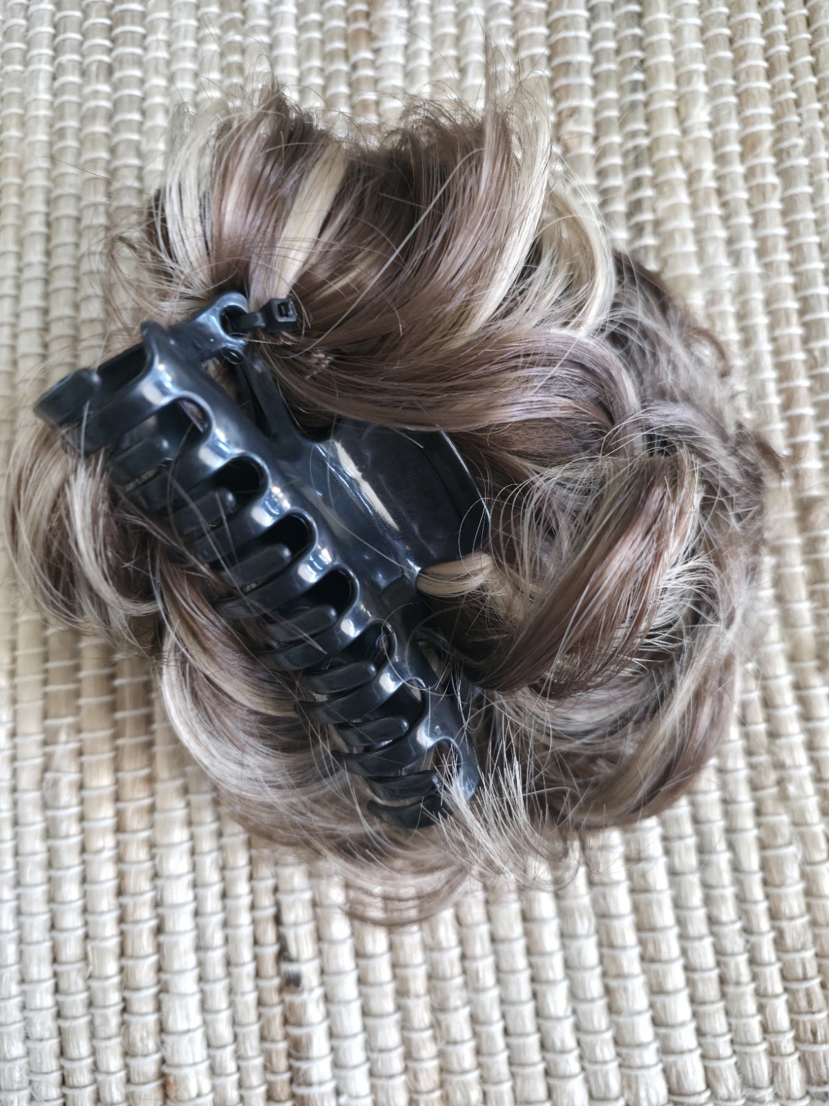 *NEW* Brunette Blonde Blended Hairpiece With Claw Clip