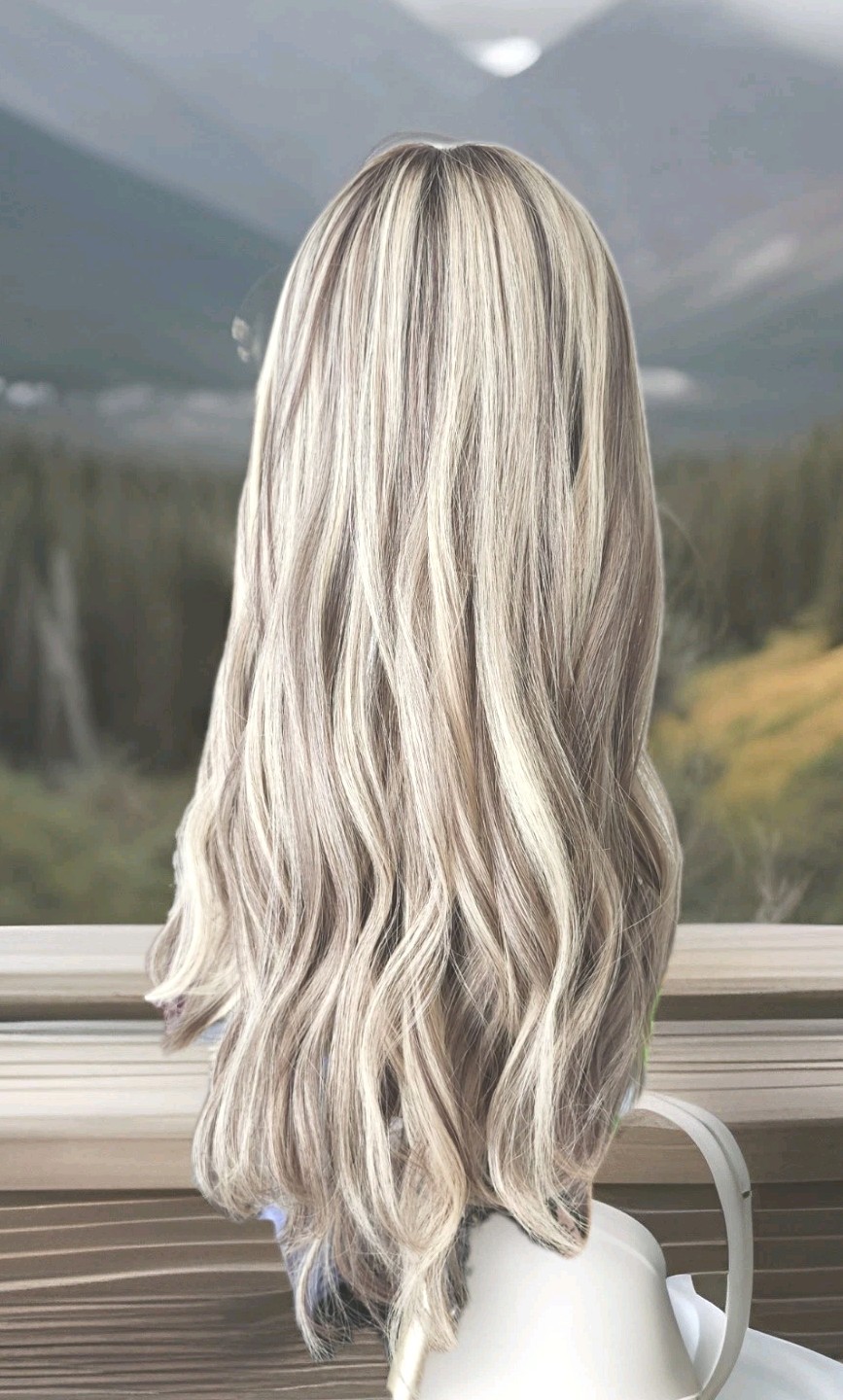 100% HUMAN HAIR 22” PLATINUM BLONDE DIMENSIONS TOPPER SILKTOP 8”X8” FREE PARTING