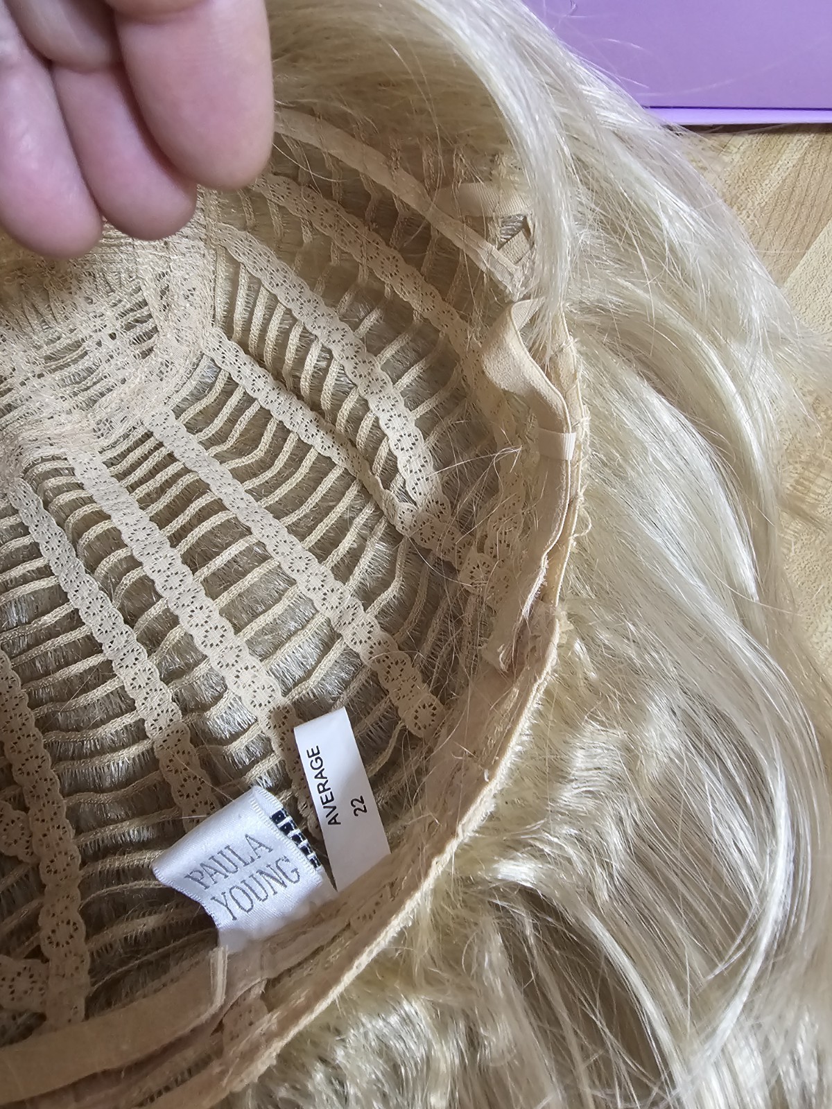 VINTAGE Paula Young SHERYL Wig • Salon Quality Synthetic • SZ Average Blonde