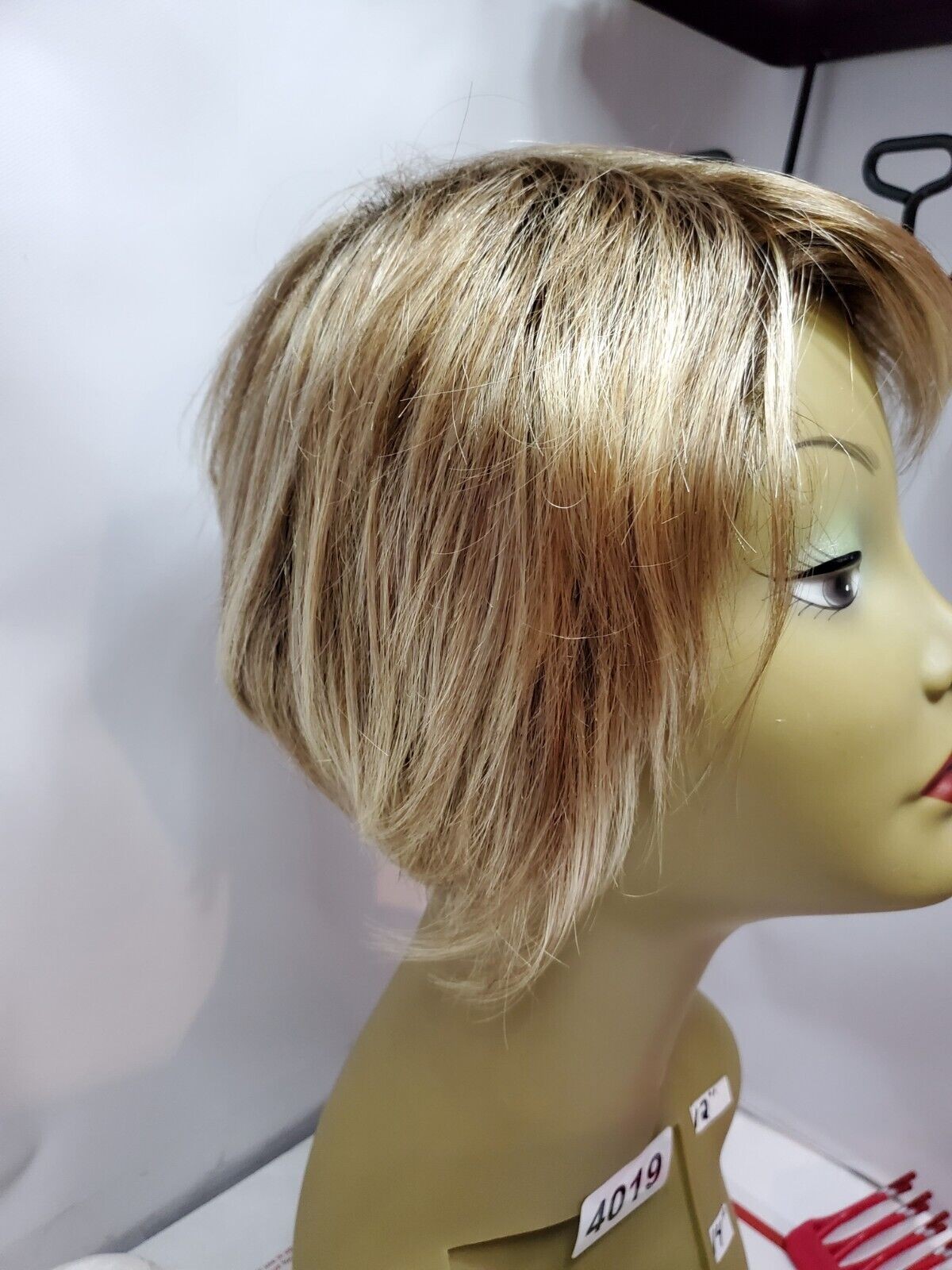 Estetica Wigs naturalle jett rh1488rt8 blonde short blonde roots straight #3636