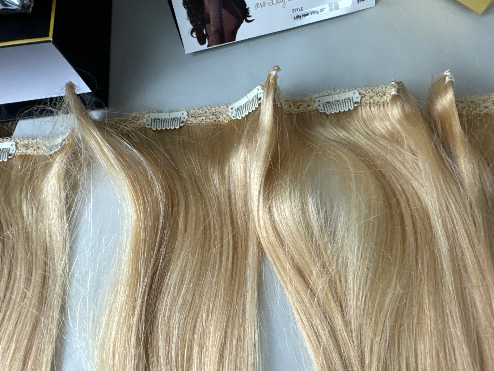 Lilly Ghalichi Bellami Hair Extensions Blonde 20” 260g Color # 613 W Box