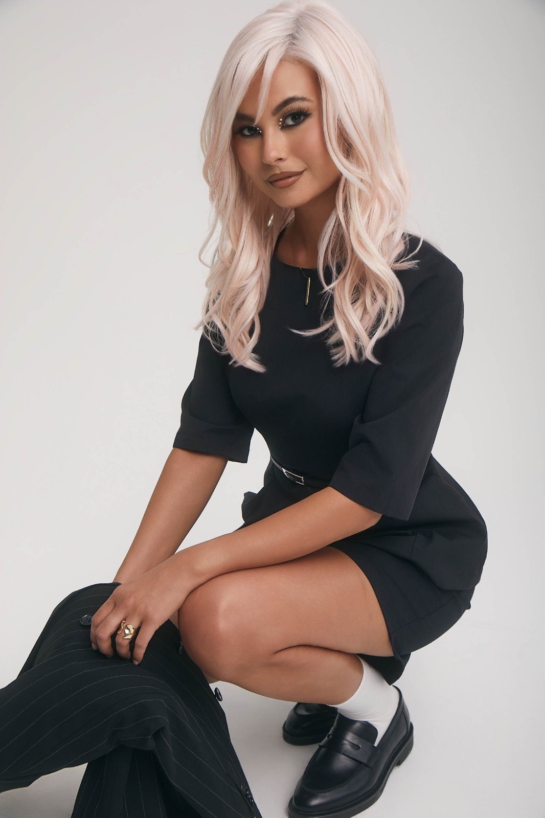 Glam Wavez Wig – 1512 Muse Collection – Multiple Colors
