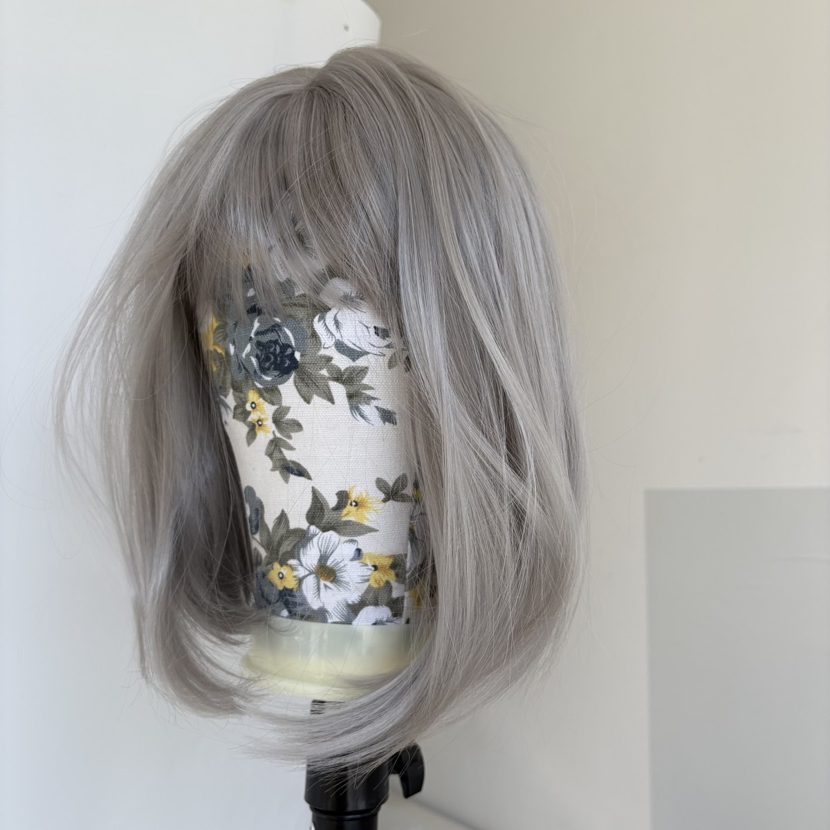 Natural Heat Resistant Hair Short Straight Soft Costume Wigs With Bangs Gray