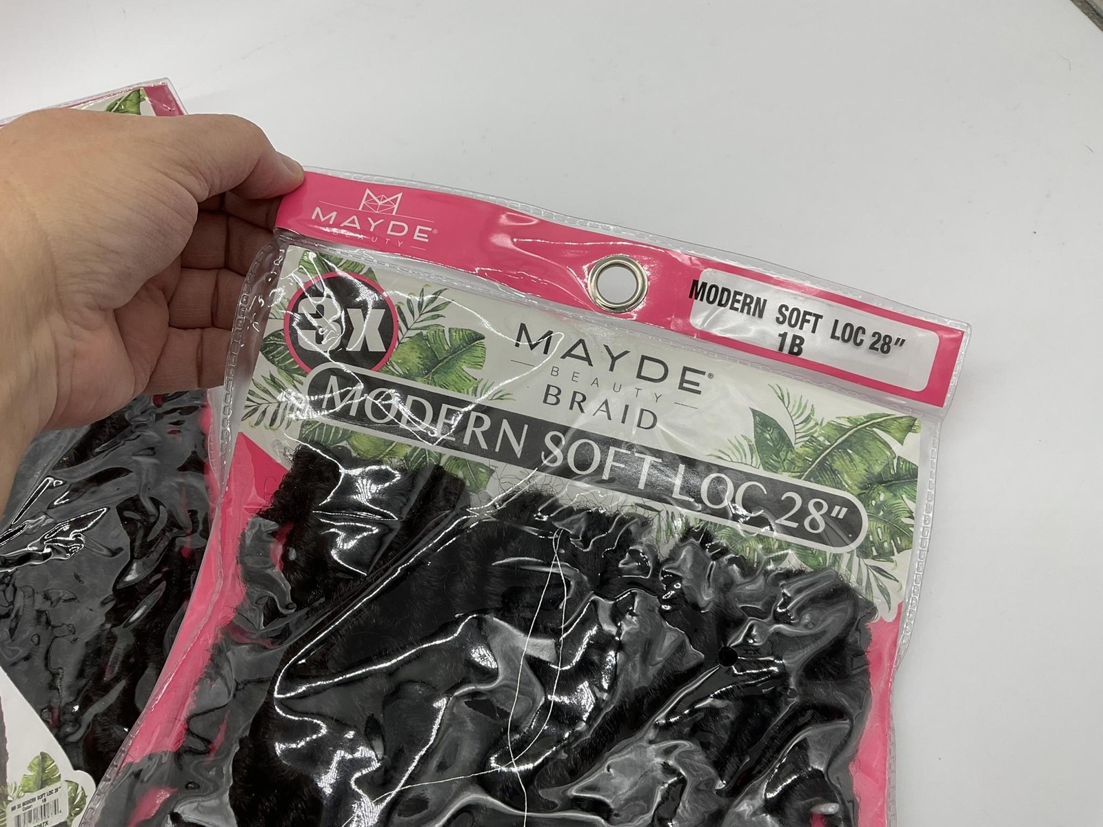 Mayde Beauty Modern Soft Loc 28in 1B 3X Crochet Synthetic Hair Extensions Lot 2