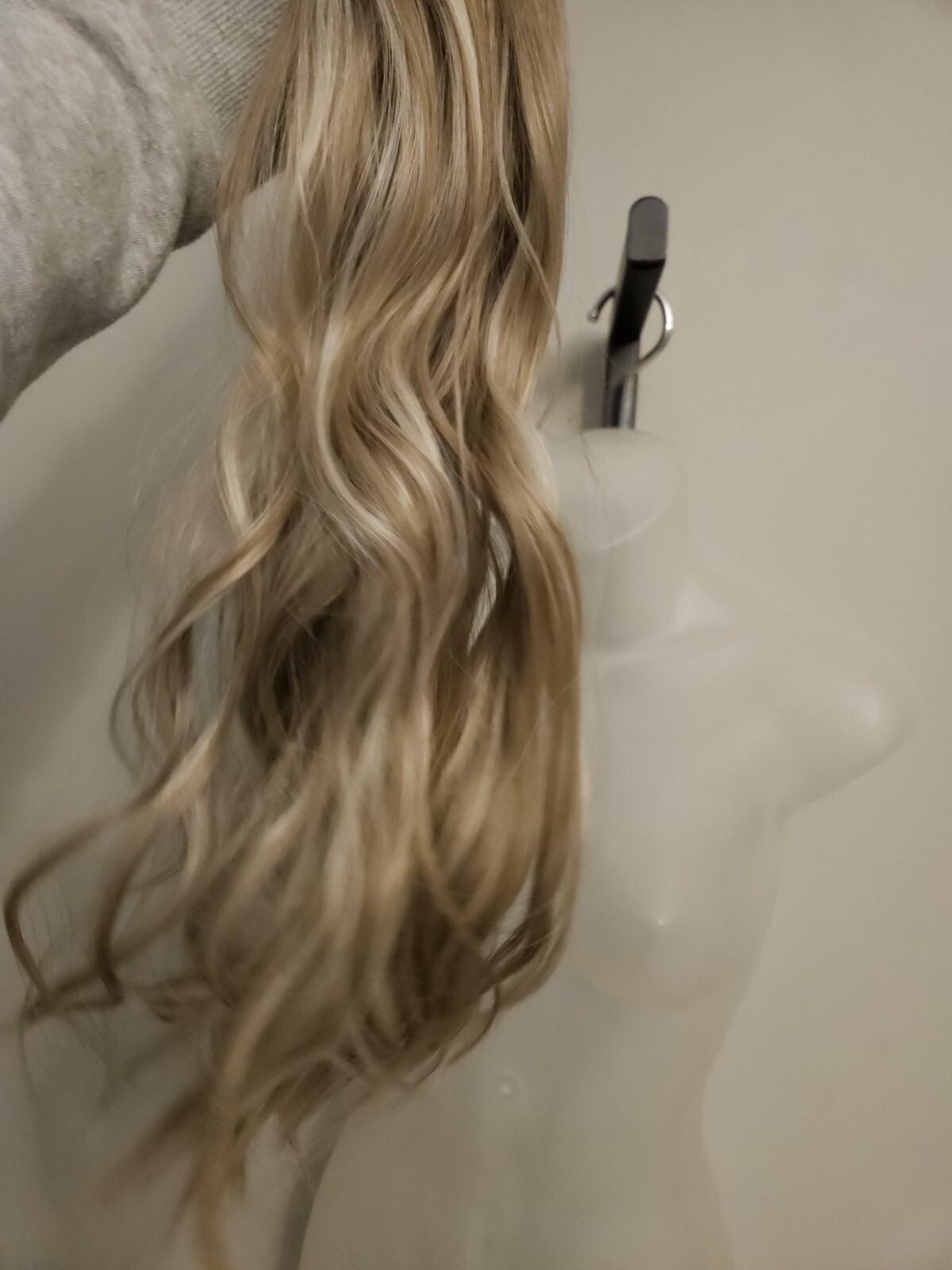 BEAUTIFUL Creamy BEIGE Blonde Hairpiece Invisible Extensions Wavy Hair