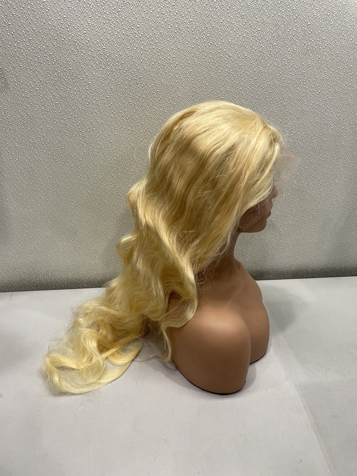 613 Blonde Body Wave Human Hair Blend 13×6 Lace Front Glueless Wig, 28″