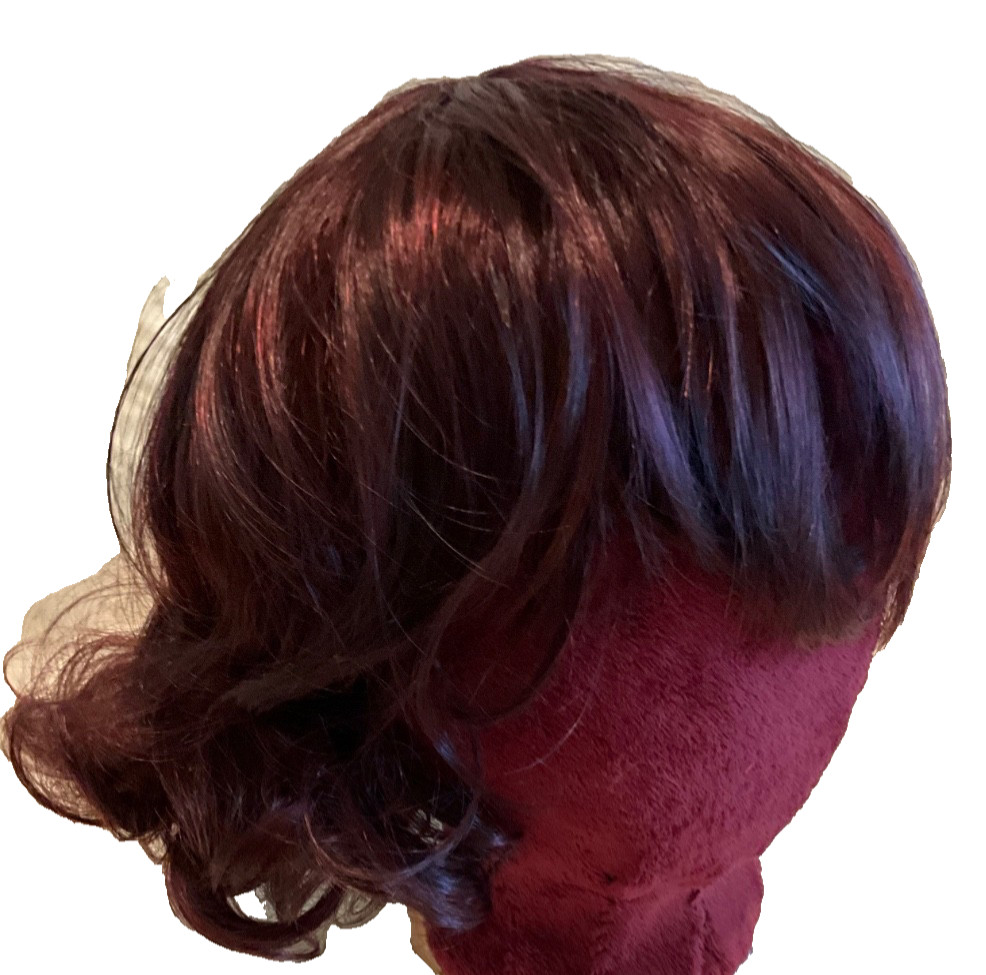 Lightly CURLED MID LENGTH WIG brownish-red with bangs Sexy Excellent condition