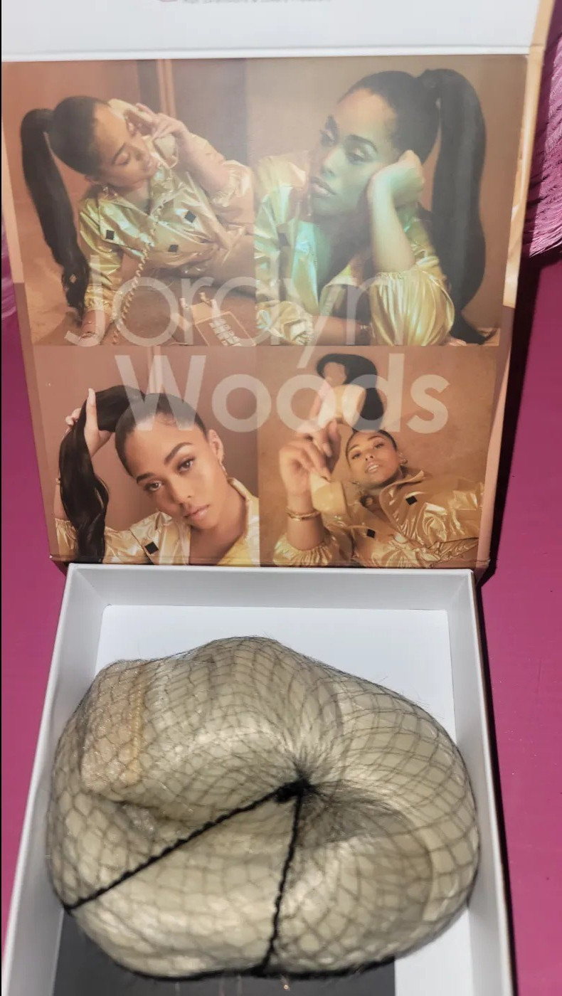 JORDYN WOODS EASILOCKS THE PONYTAIL HAIR HEAT RESISTANT 22″ PLATINUM BLONDE