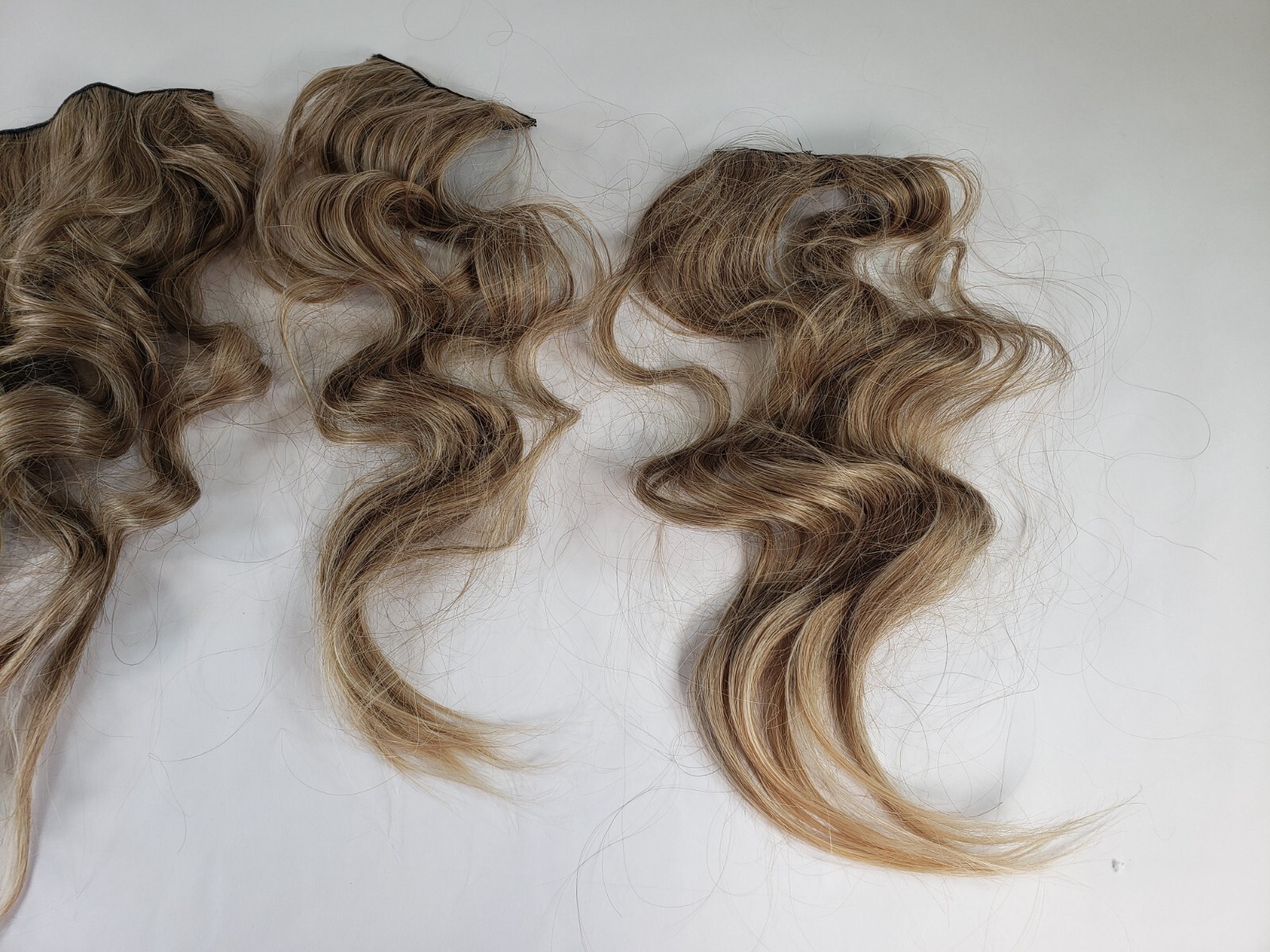 REECHO 4PCS Clip in Synthetic Hair Extensions 20″ Dark Ash Blonde w/ Light Ends
