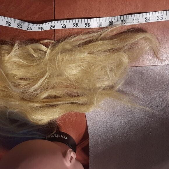 NEW ! 35″ In Heat Resistant Hair Synthetic Long Curve Light Blonde & Highlight