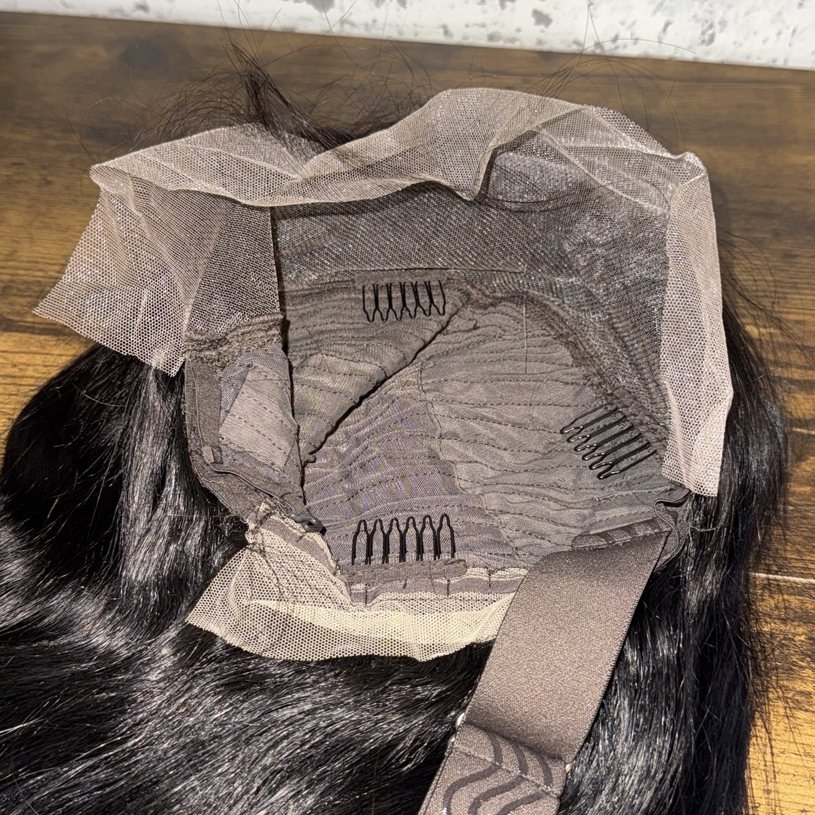 NEW – Top Quality – 16″ -Smooth Wavy Under Curl – Lace Front Wig – Black