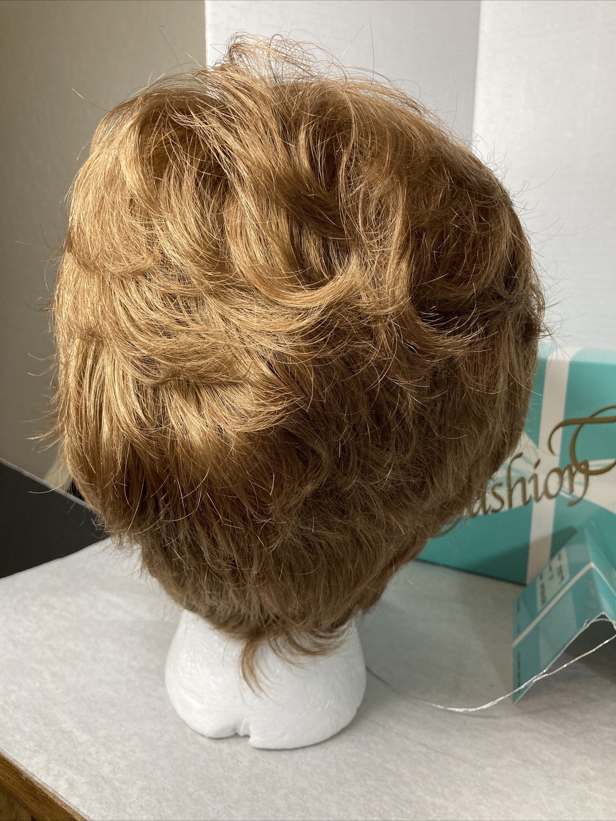 NWT The Wig Company TWC Fashion Club Designs Festive Color 27 Average Wig